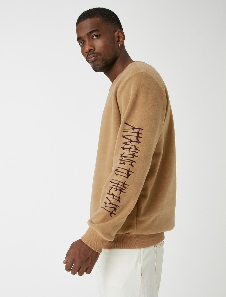   Slogan İşlemeli Sweatshirt Bisiklet Yaka