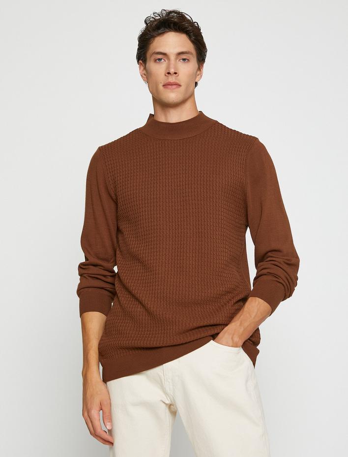  Basic Triko Kazak Yarım Balıkçı Yaka