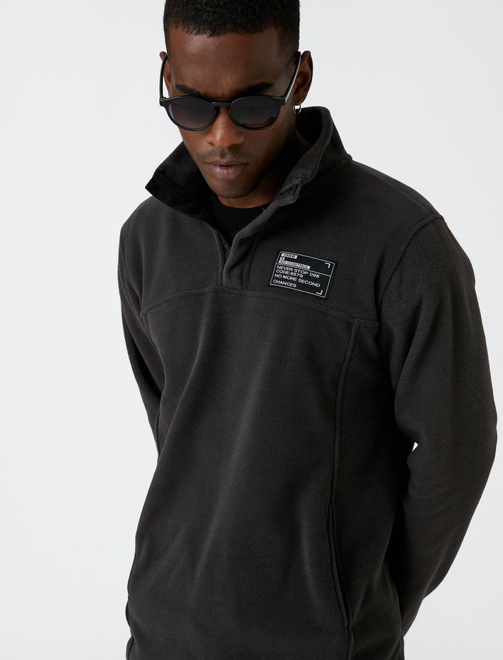  Polar Sweatshirt Polo Yaka Baskı Detaylı