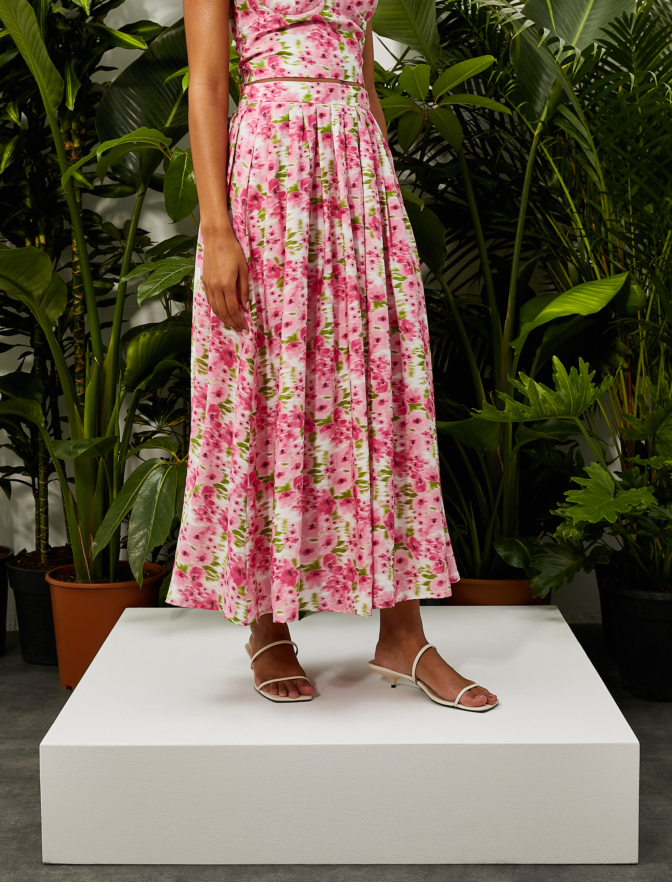   Çiçekli Uzun Etek Pileli