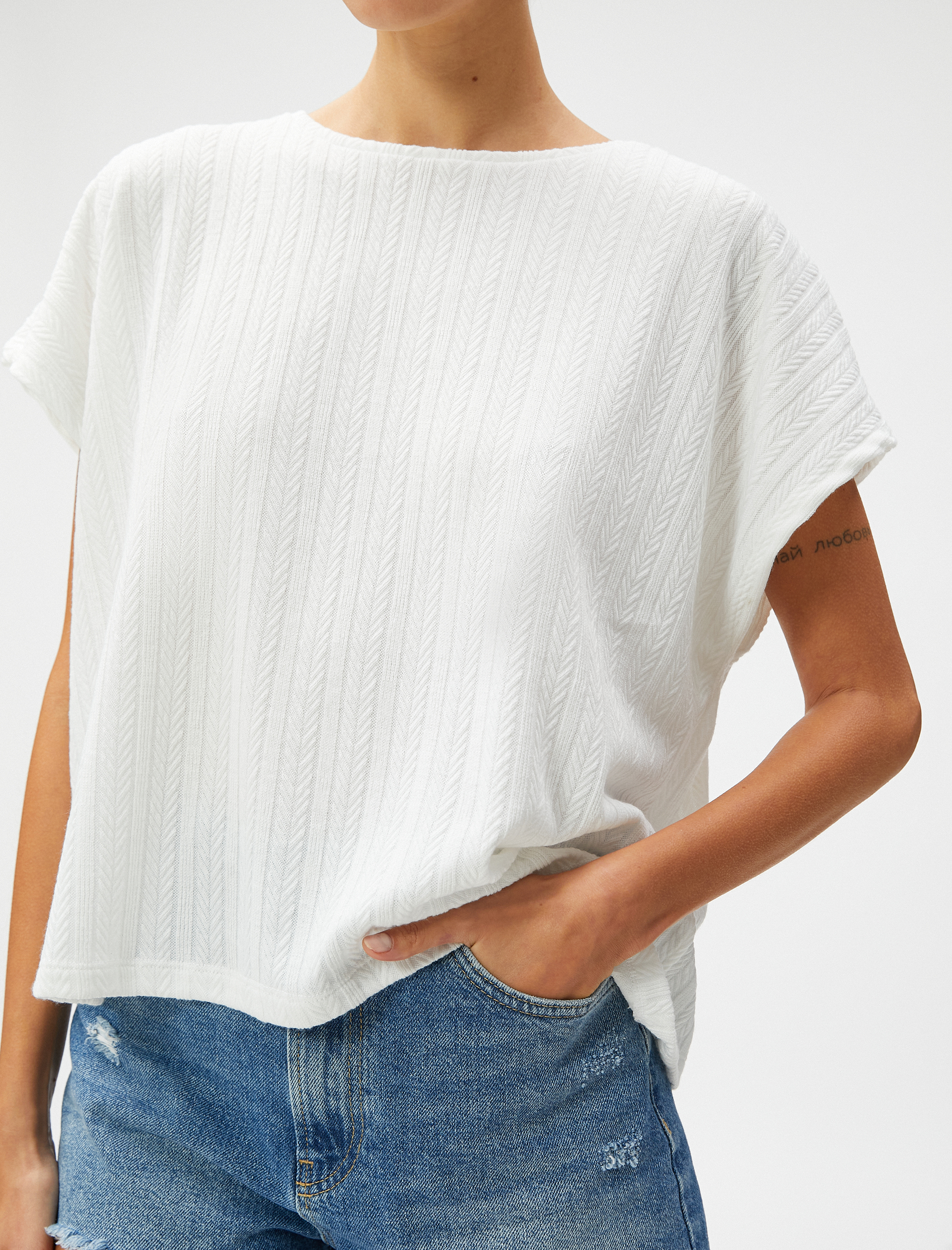   Oversize Tişört Örgü Motifli Kısa Kollu