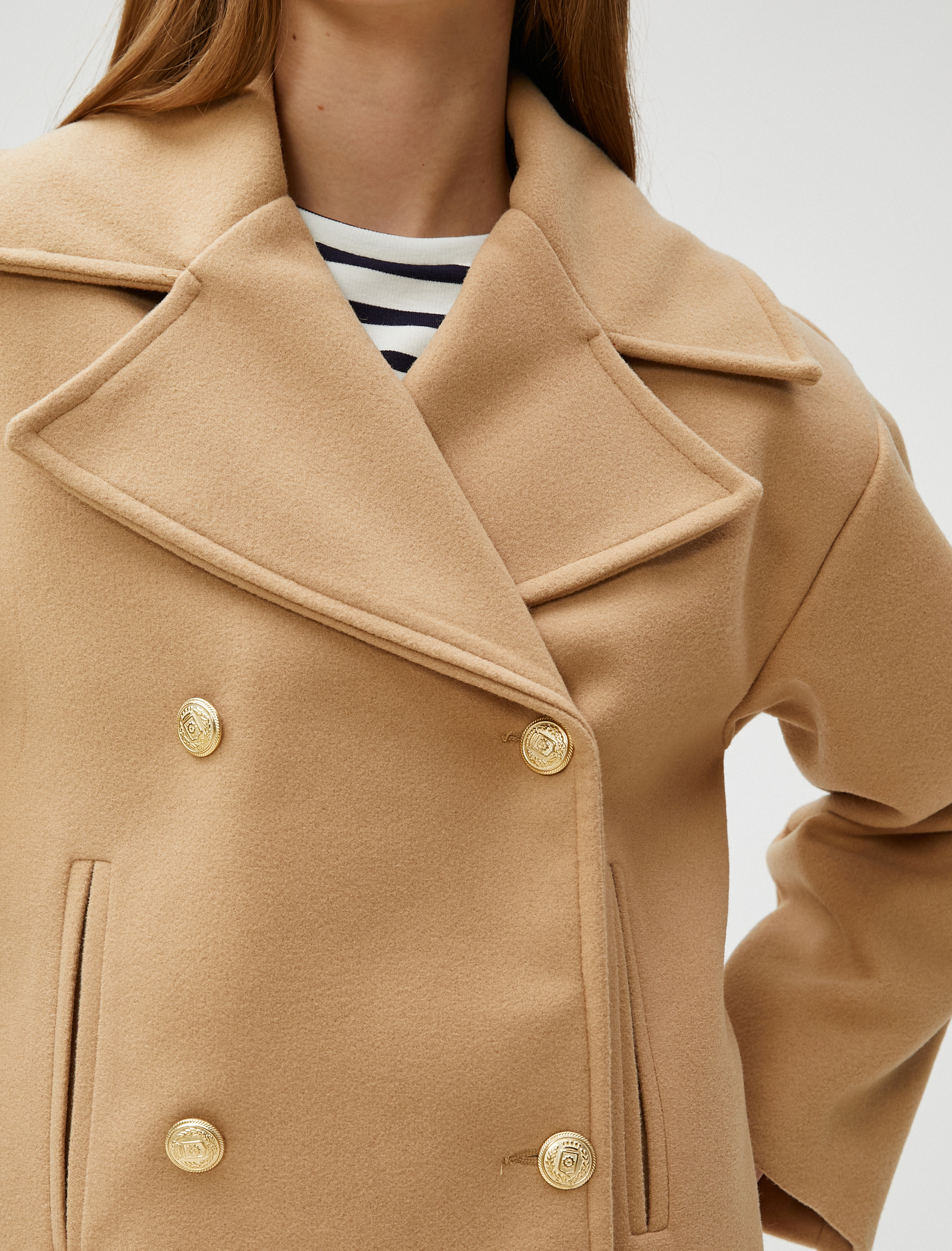   Kaşe Kaban Kısa Kruvaze Kapama Düğmeli Cepli