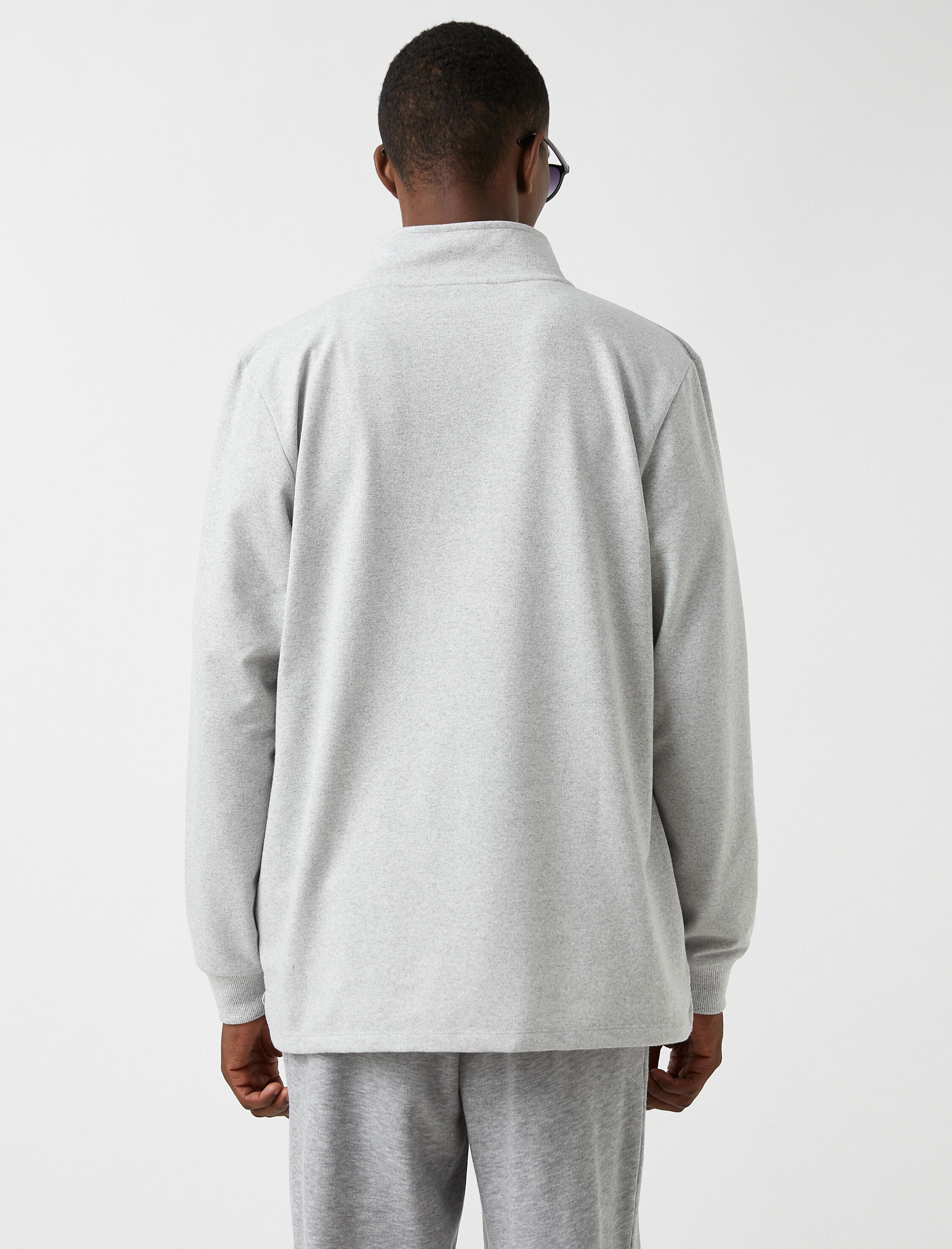   Fermuarlı Dik Yaka Sweatshirt