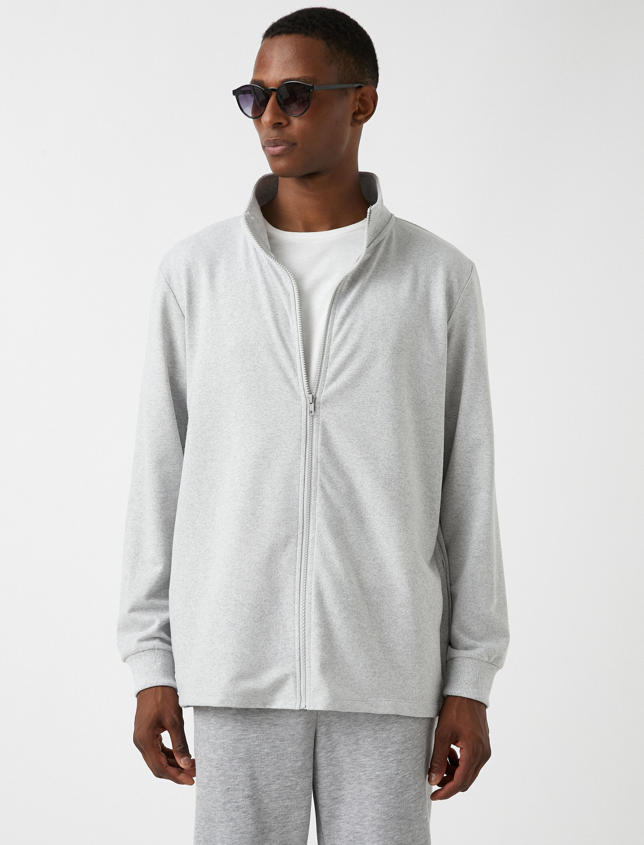   Fermuarlı Dik Yaka Sweatshirt