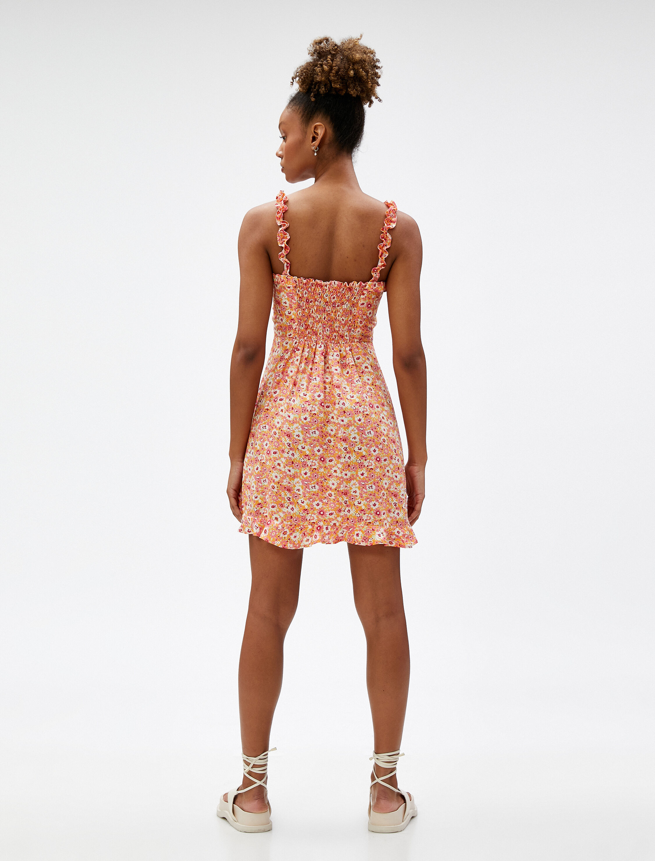 Koton Mini Çiçekli Elbise Askılı Fırfırlı Bağlama Detaylı Viskon. 4