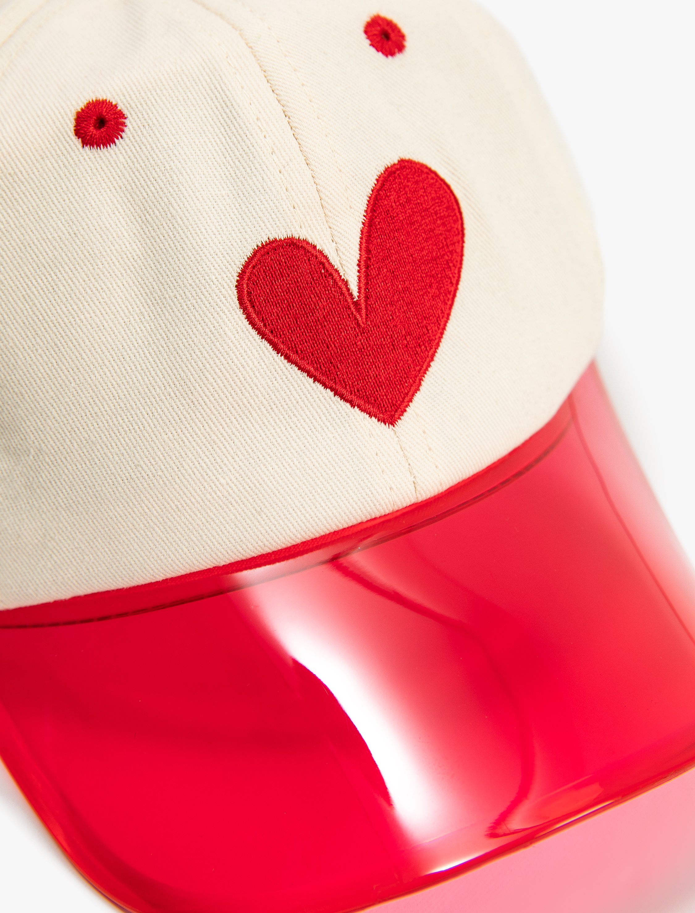  Kız Çocuk Hiphop Şapka Plastik Vizör Detaylı Kalp İşlemeli Pamuklu