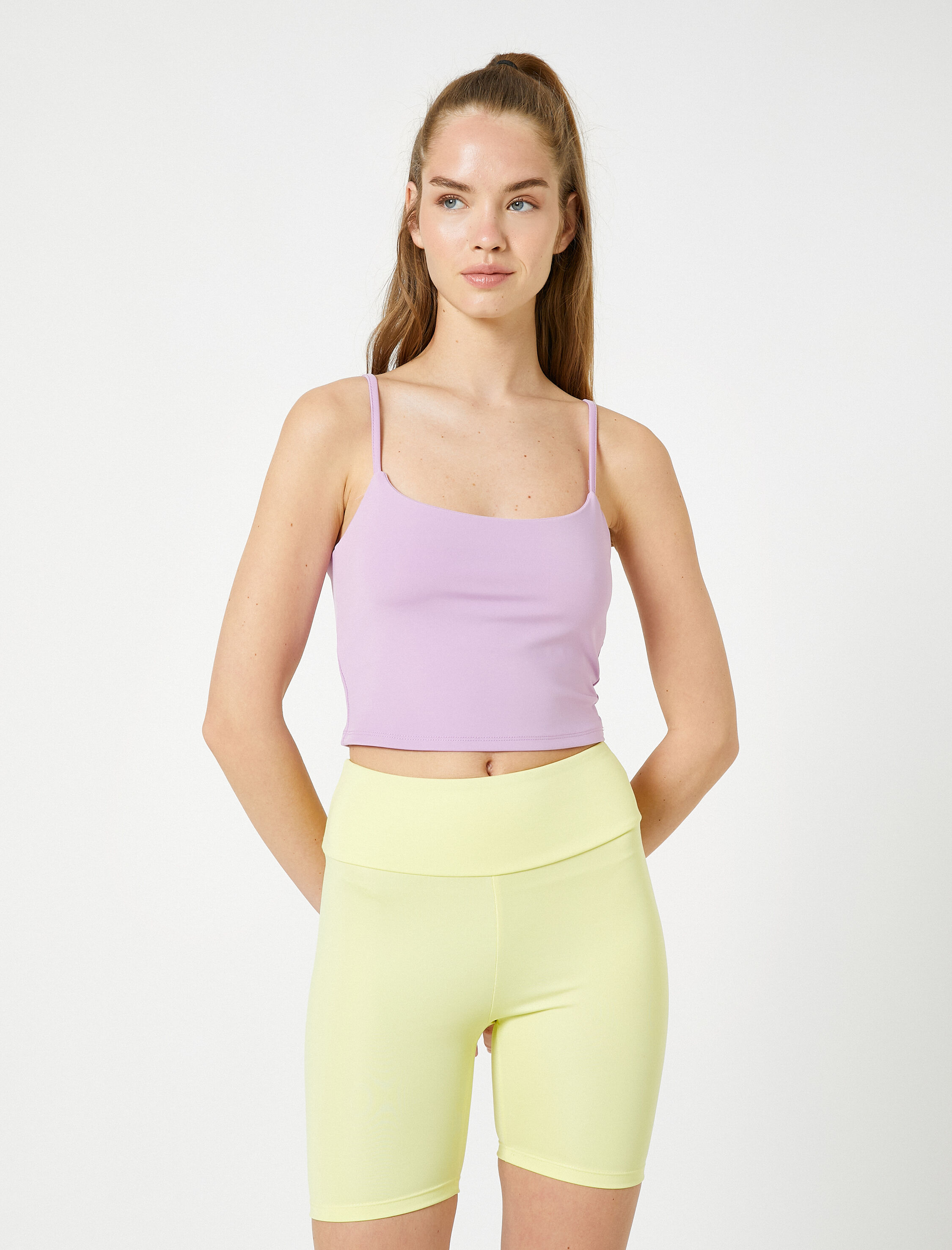   Crop Sporcu Atleti İnce Askılı