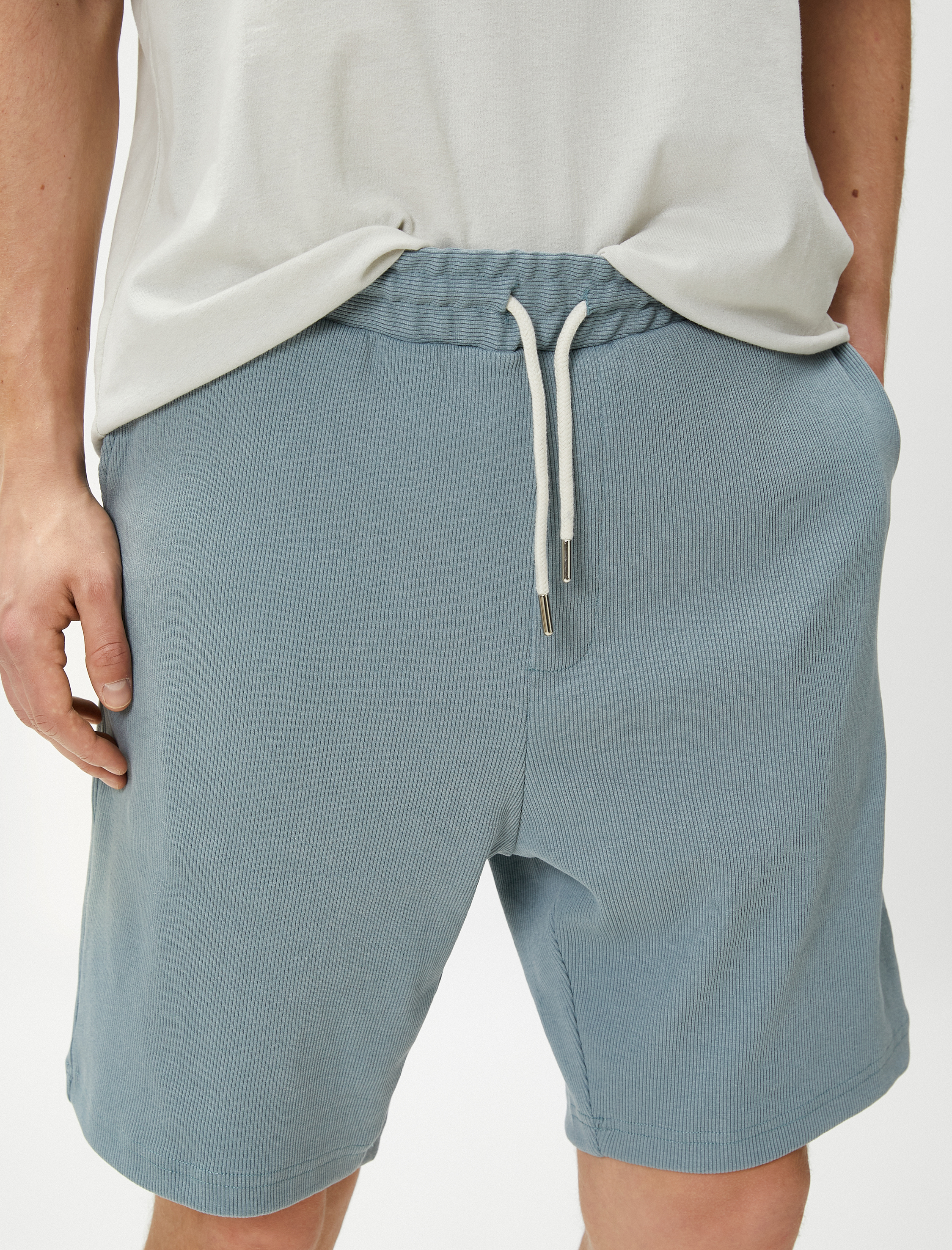   Basic Bermuda Şort Beli Bağcıklı Cep Detaylı Dar Kesim