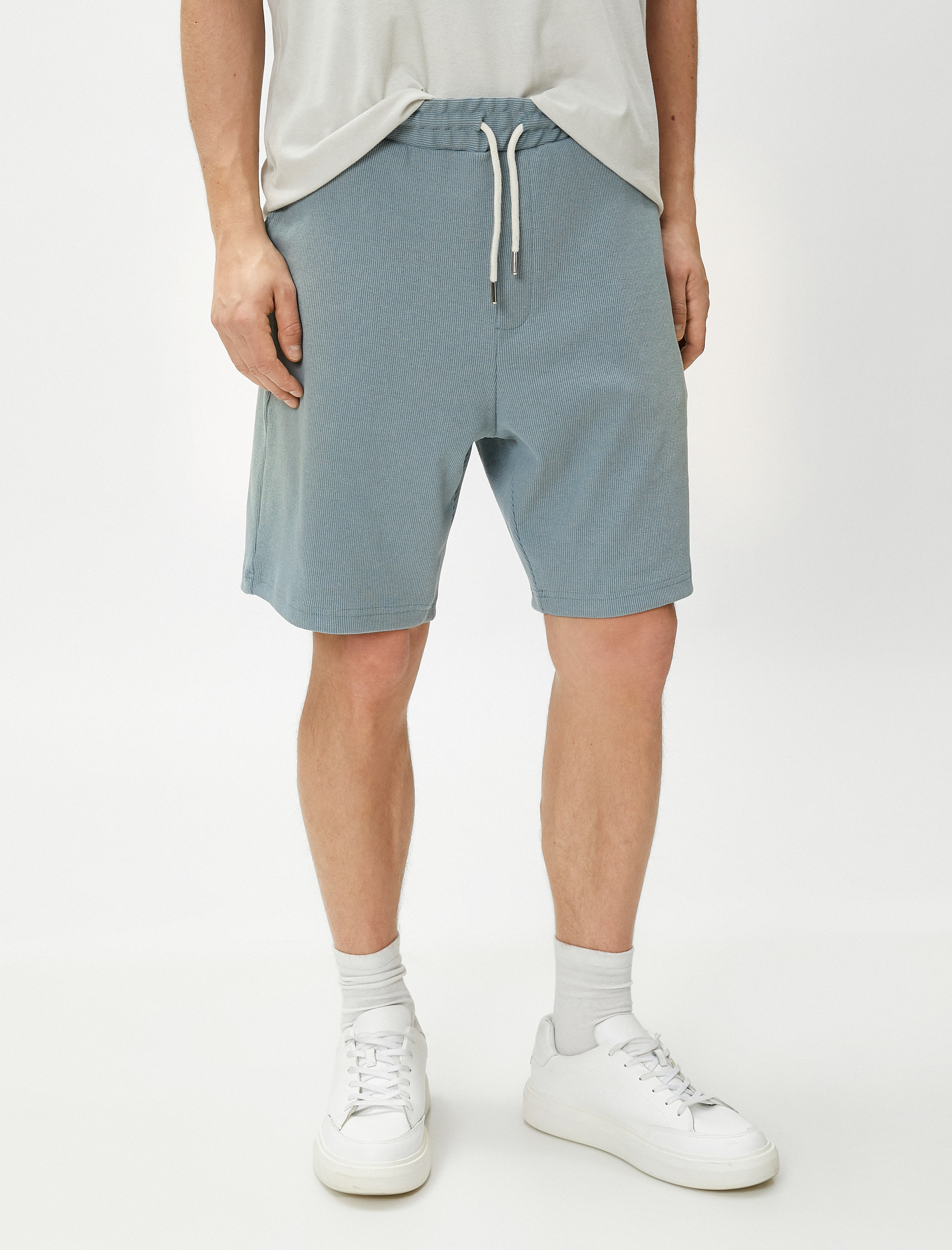   Basic Bermuda Şort Beli Bağcıklı Cep Detaylı Dar Kesim