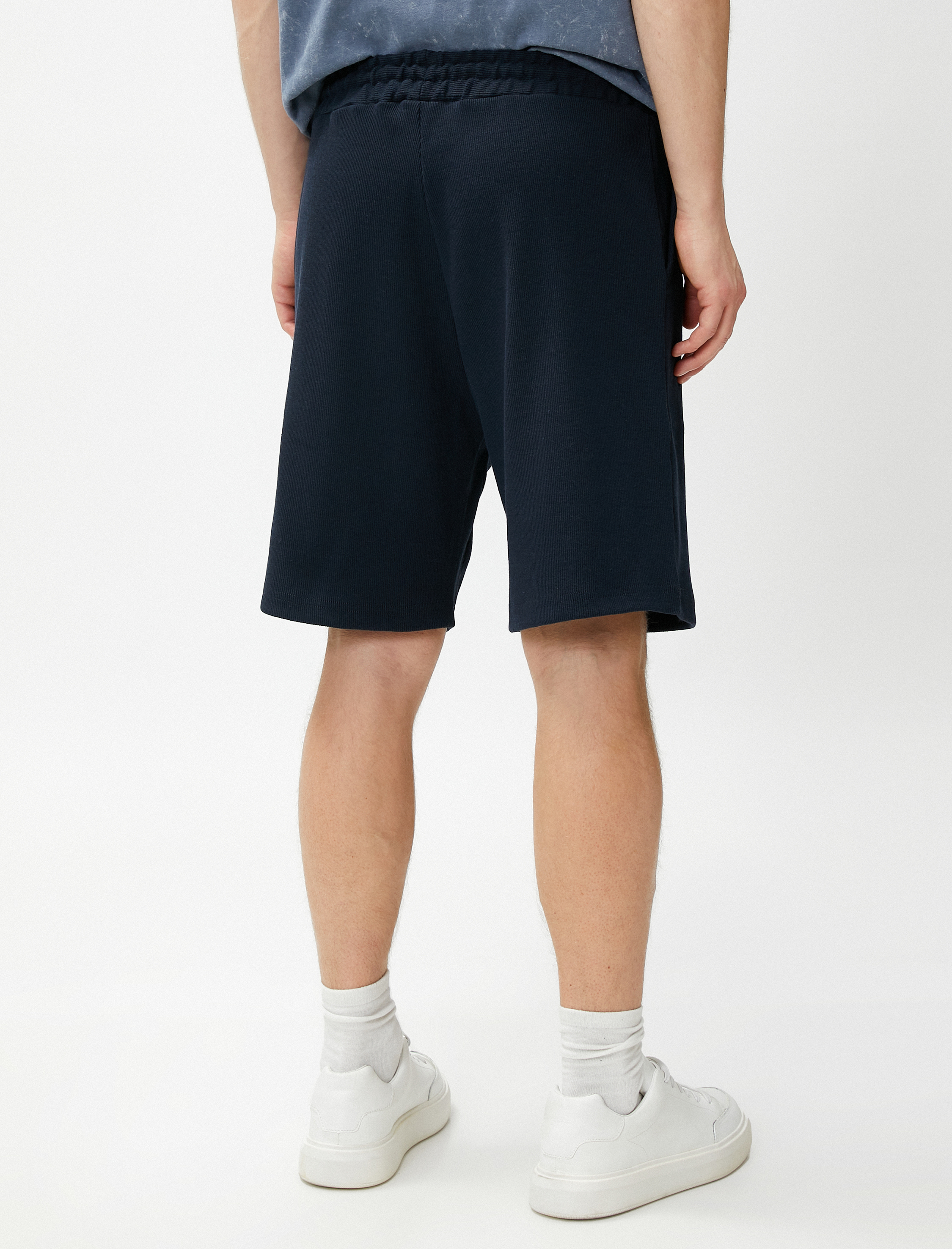   Basic Bermuda Şort Beli Bağcıklı Cep Detaylı Dar Kesim