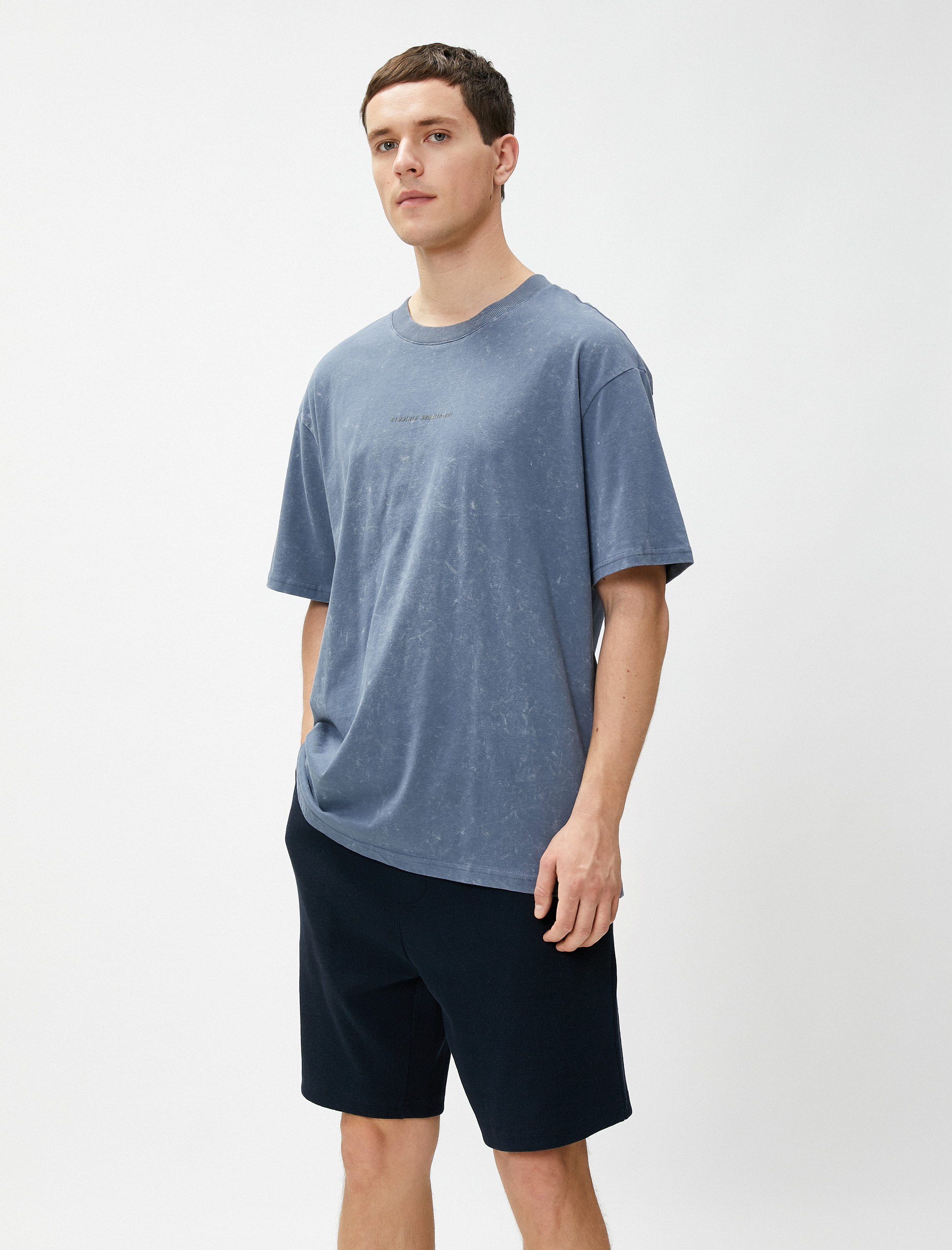   Basic Bermuda Şort Beli Bağcıklı Cep Detaylı Dar Kesim