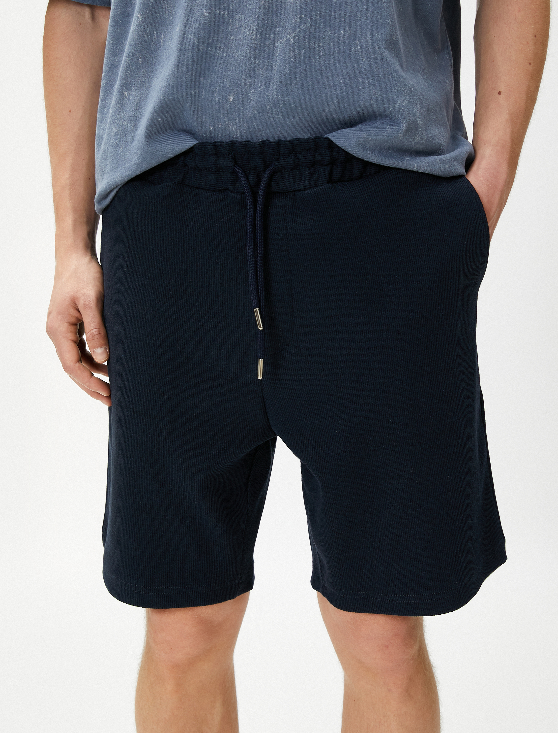   Basic Bermuda Şort Beli Bağcıklı Cep Detaylı Dar Kesim