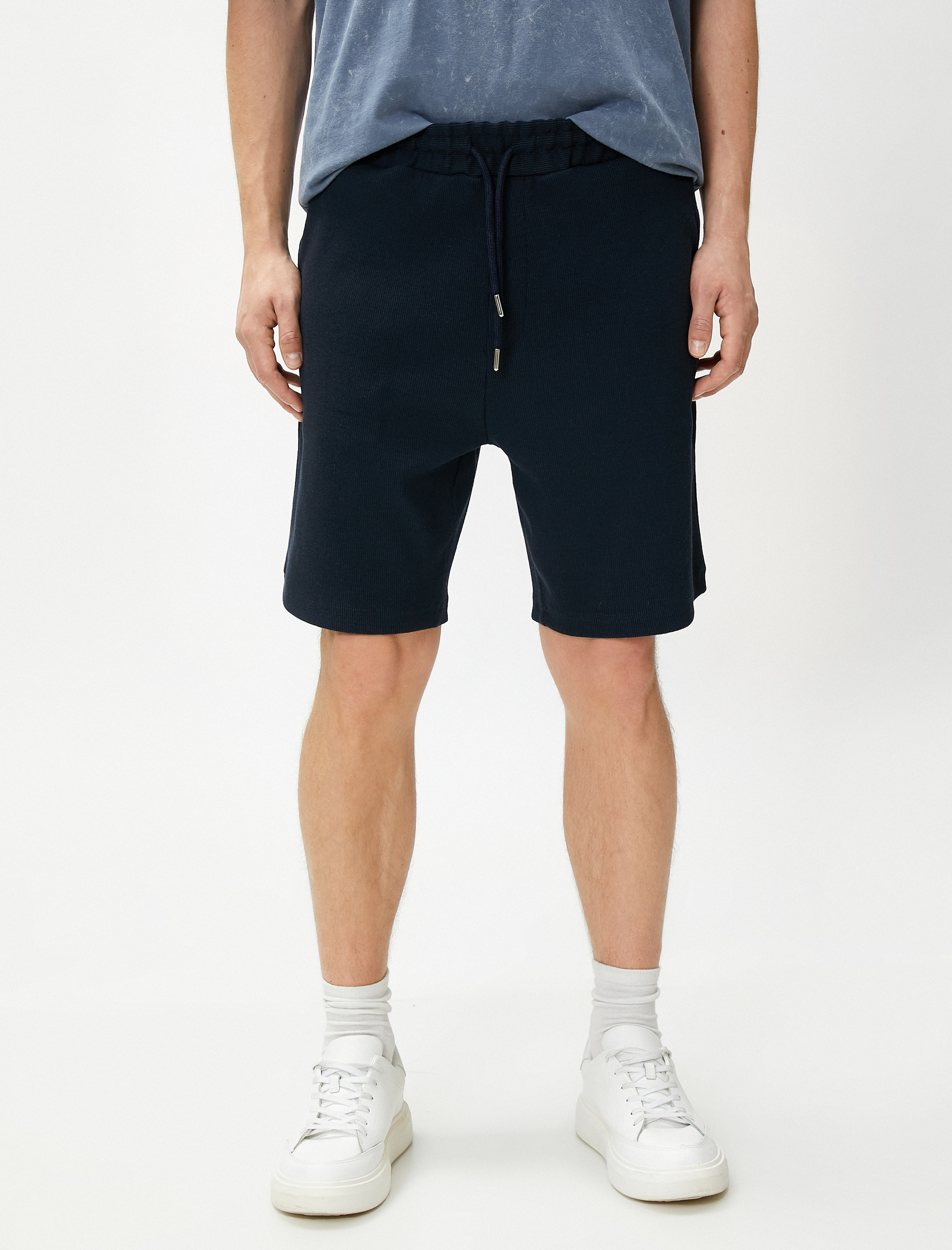   Basic Bermuda Şort Beli Bağcıklı Cep Detaylı Dar Kesim