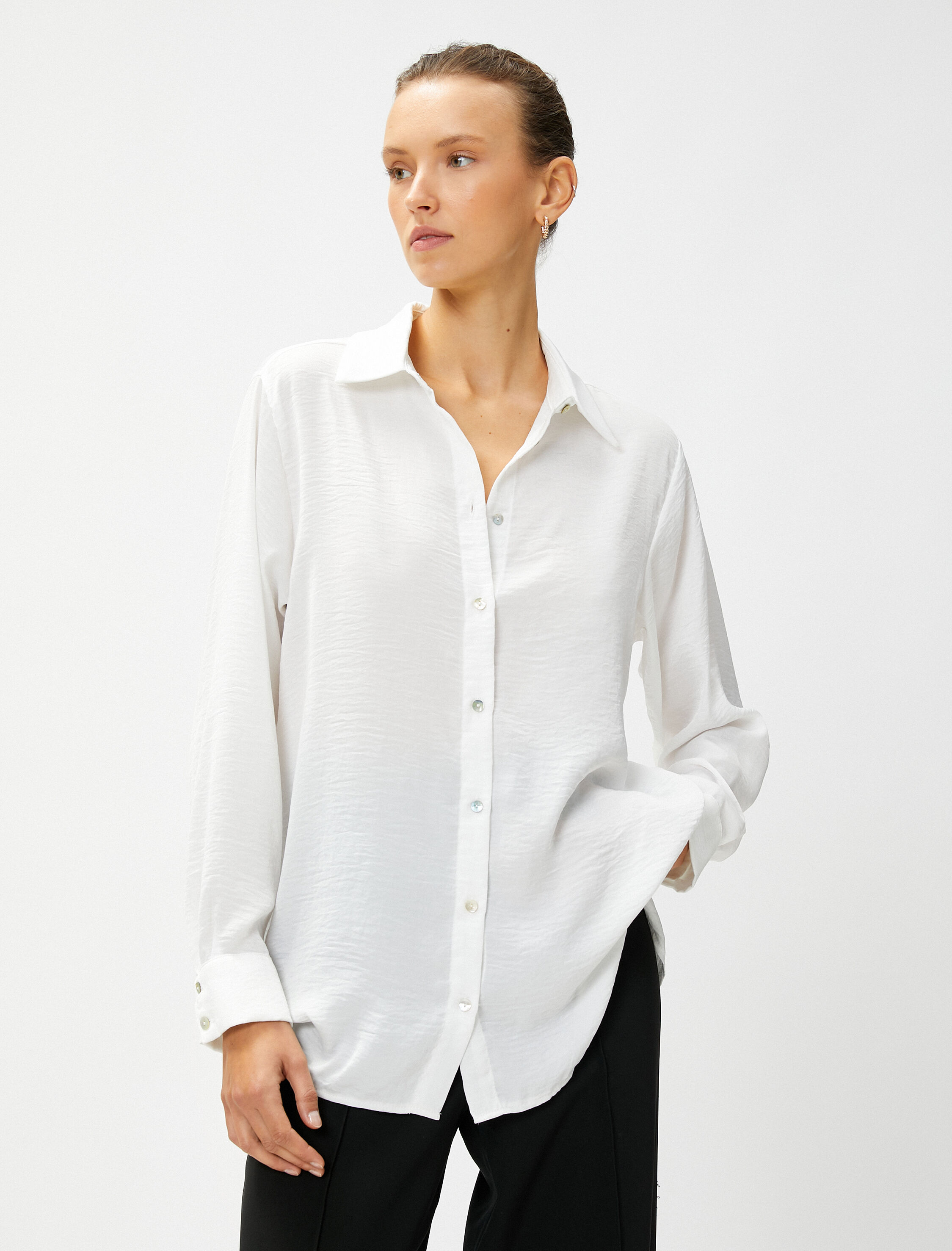   Uzun Kollu Gömlek Düğmeli