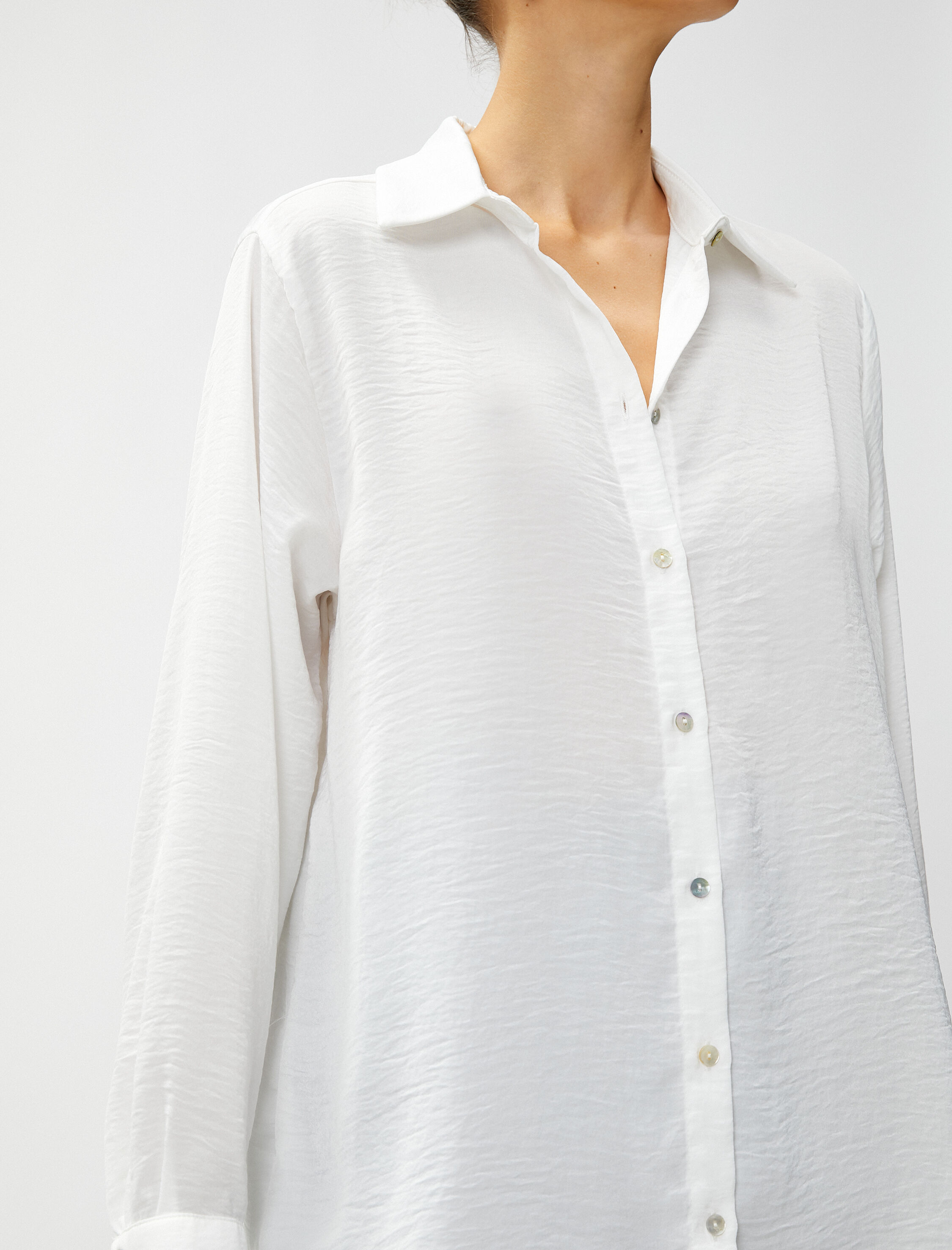   Uzun Kollu Gömlek Düğmeli