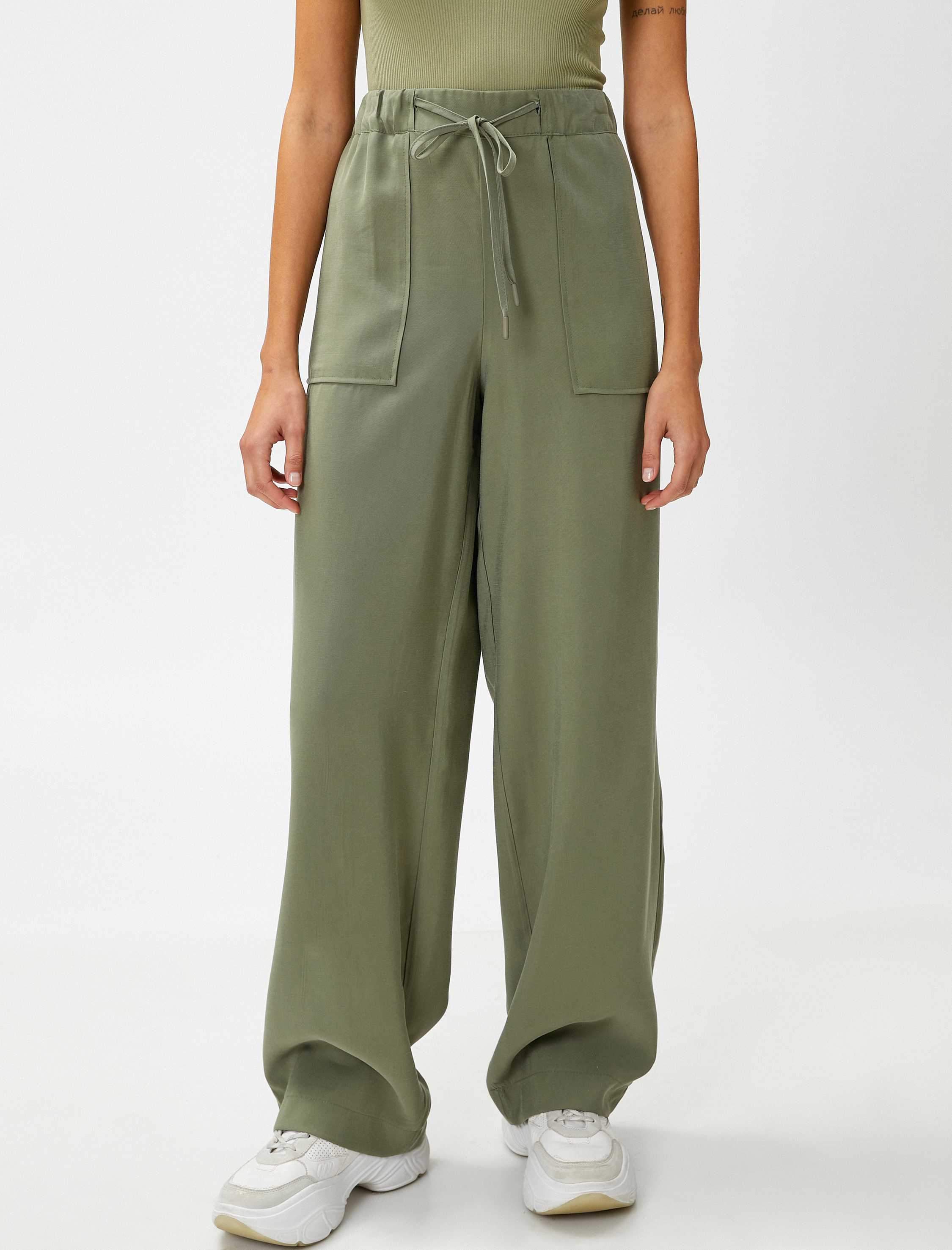   İpeksi Dokulu Rahat Pantolon Beli Bağlamalı Cepli