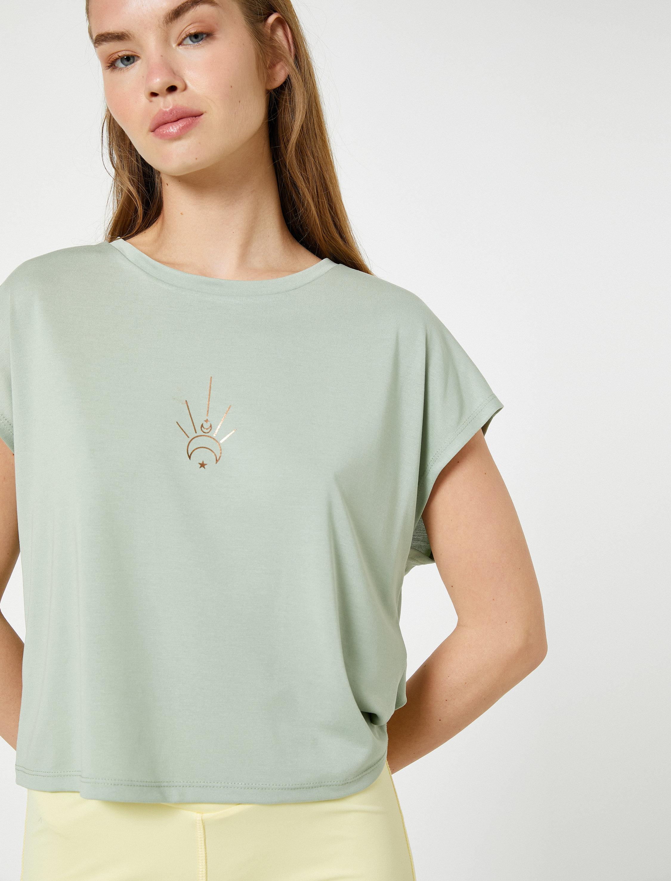   Modal Karışımlı Spor Tişört Sırt Detaylı Baskılı