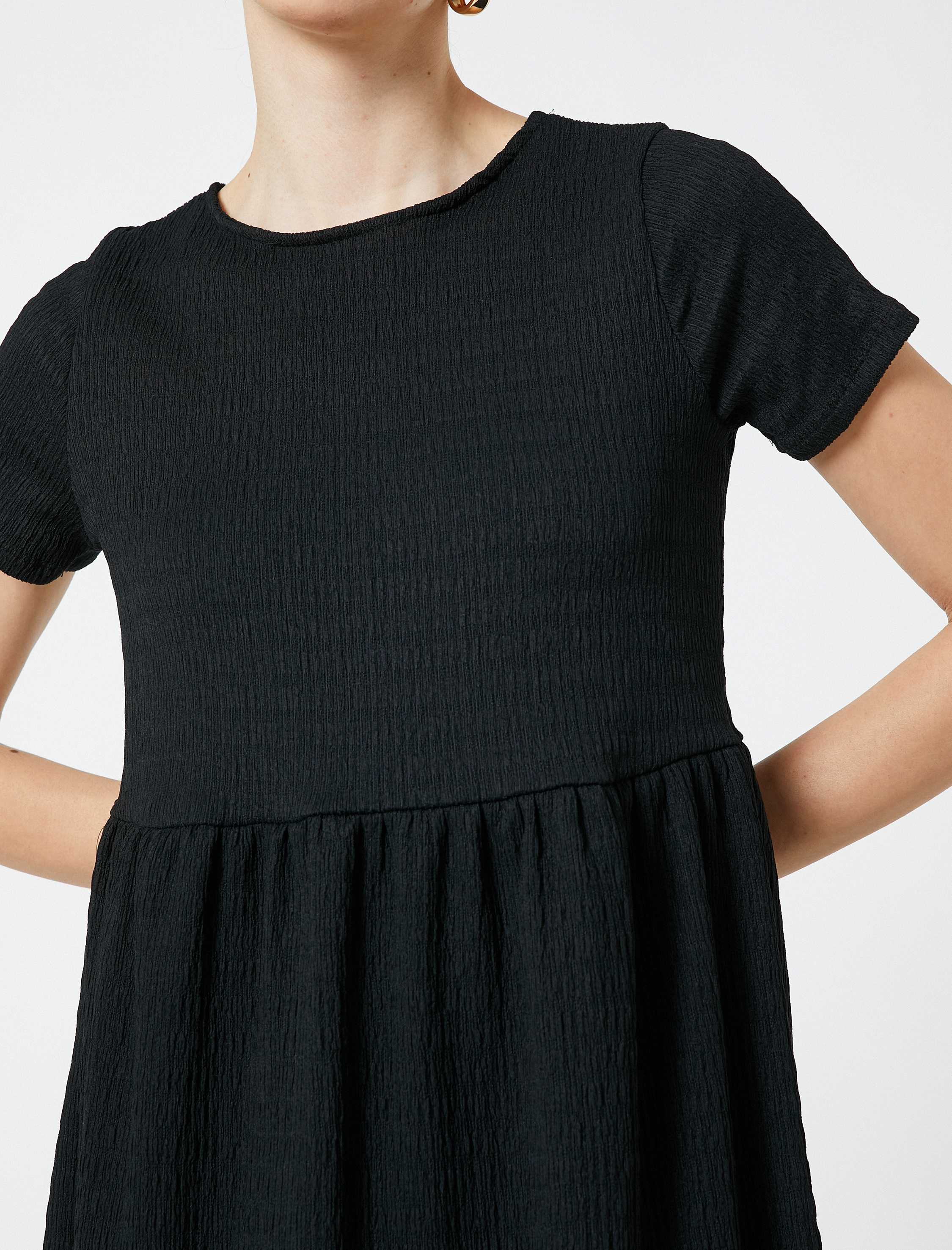   Kısa Elbise Robalı Kısa Kollu Fırfırlı