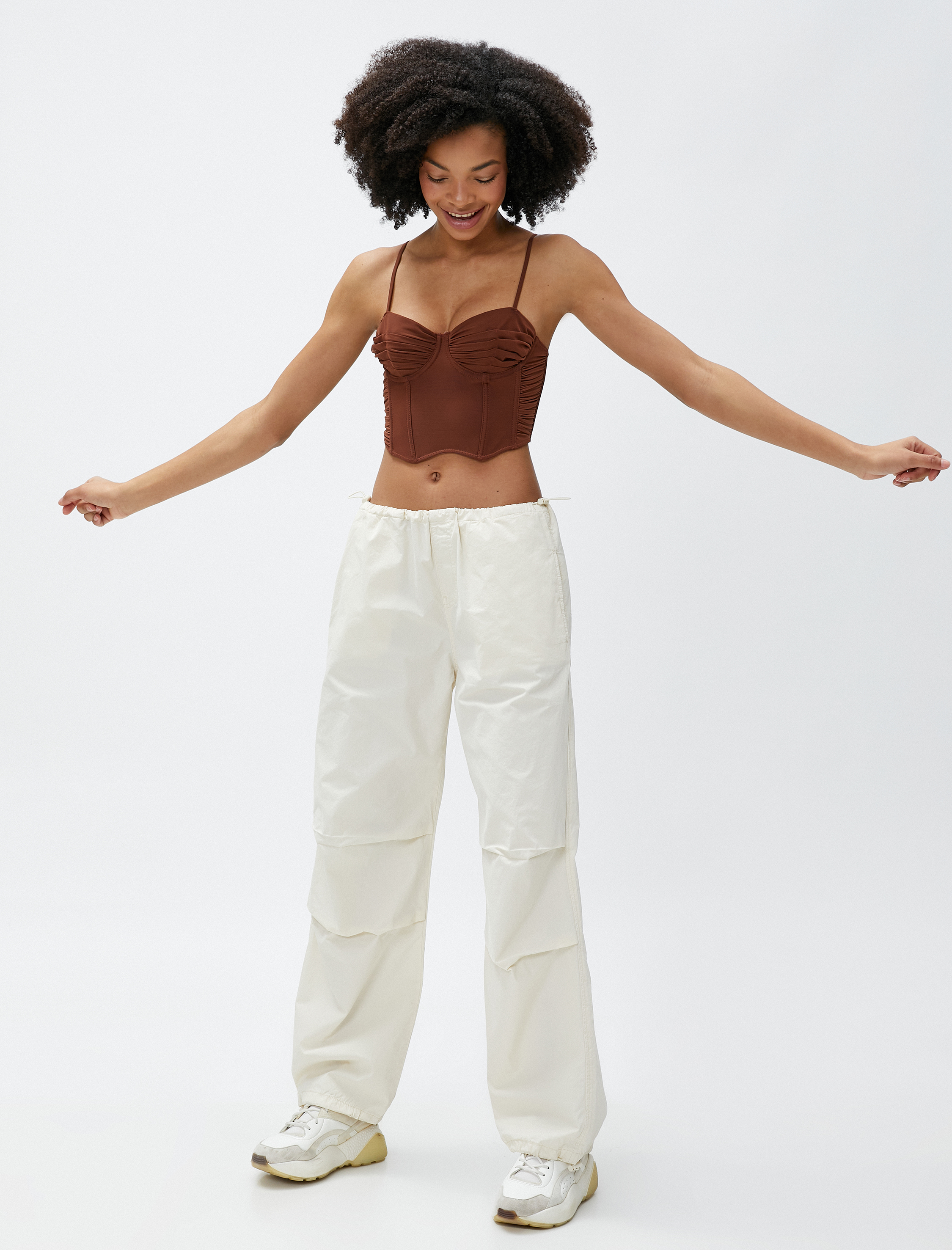   Paraşüt Pantolon Cep Detaylı Beli ve Paçası Lastikli