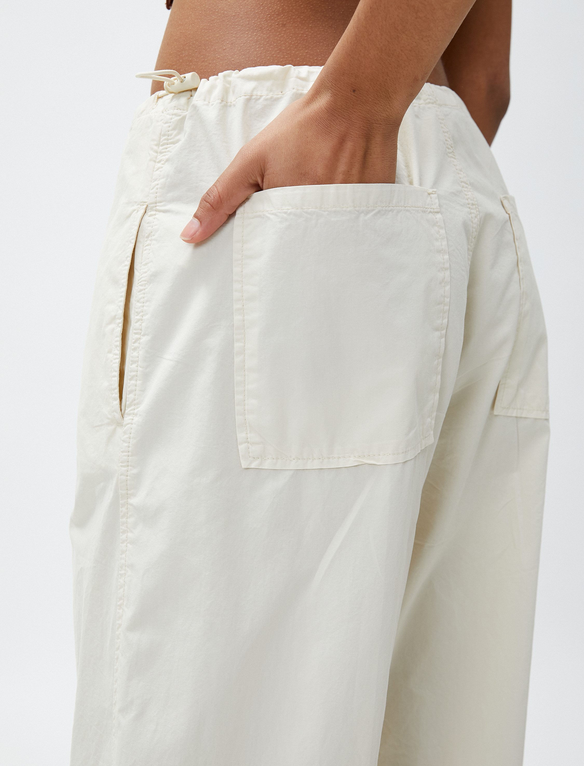   Paraşüt Pantolon Cep Detaylı Beli ve Paçası Lastikli