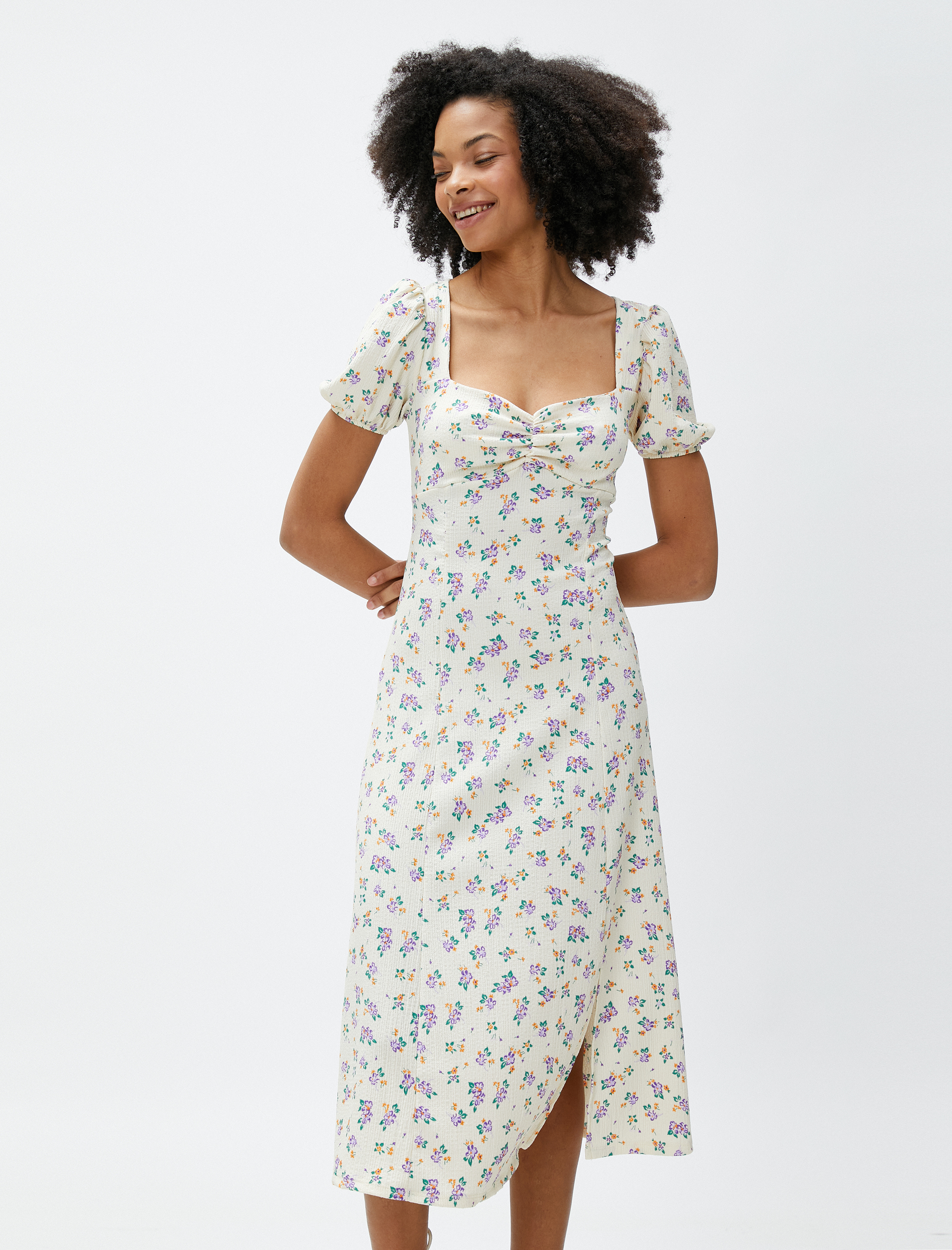   Çiçekli Elbise Midi Kalp Yaka Balon Kollu Yırtmaçlı Bürümcük