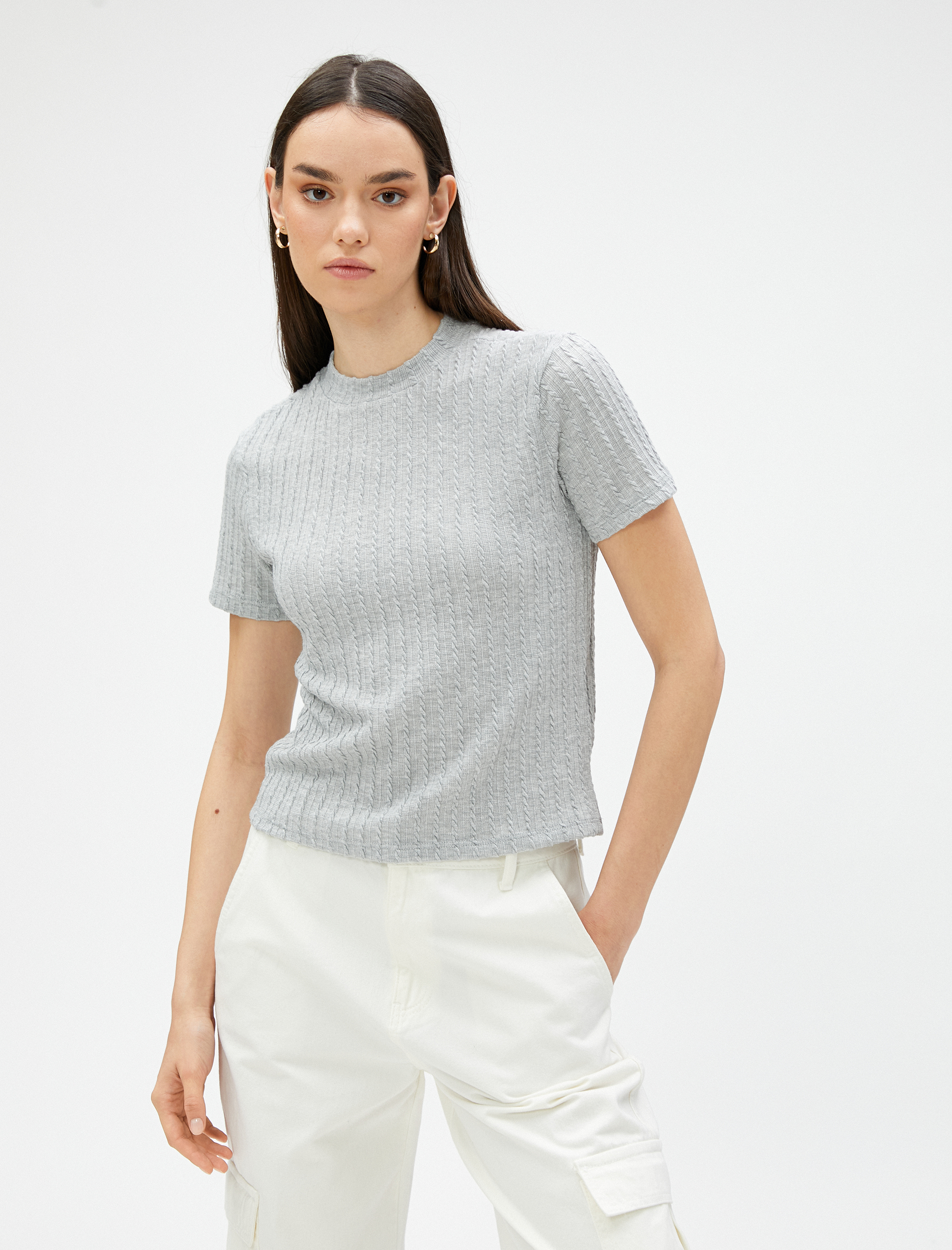   Kısa Kollu Tişört Örgü Motifli Dik Yaka