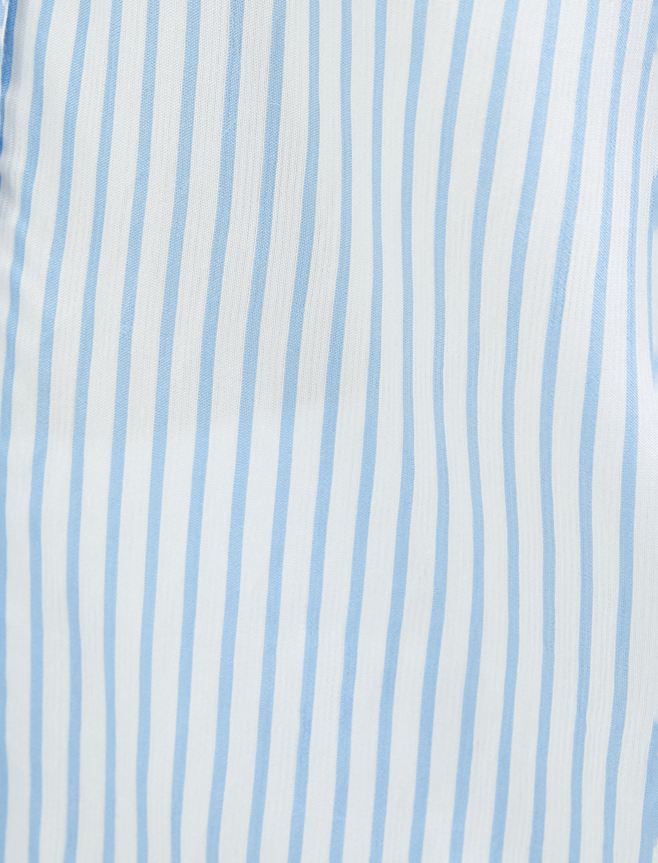   Dantel Yaka Gömlek Gizli Düğmeli