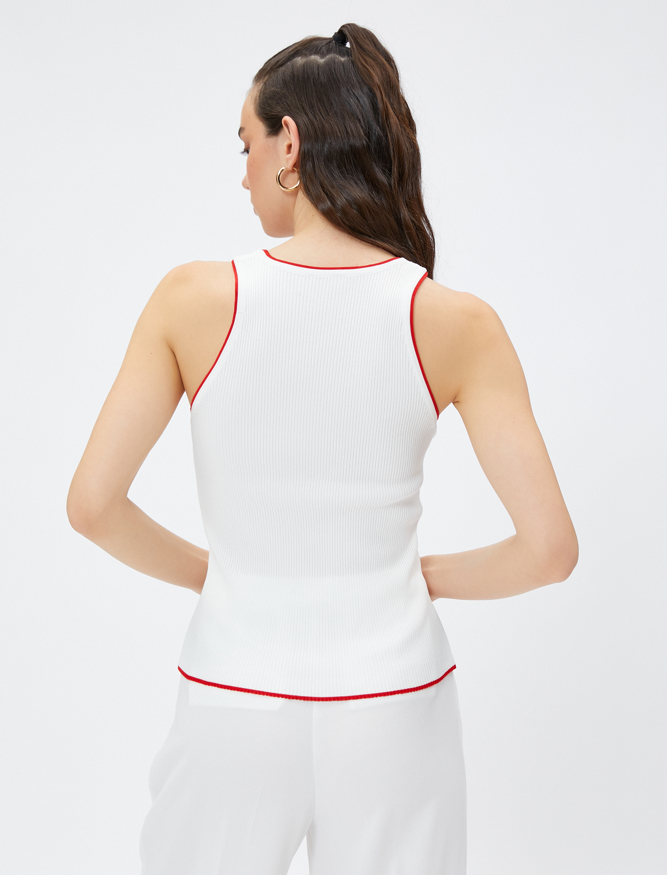   Ribanalı U Yaka Atlet - 100. Yıla Özel