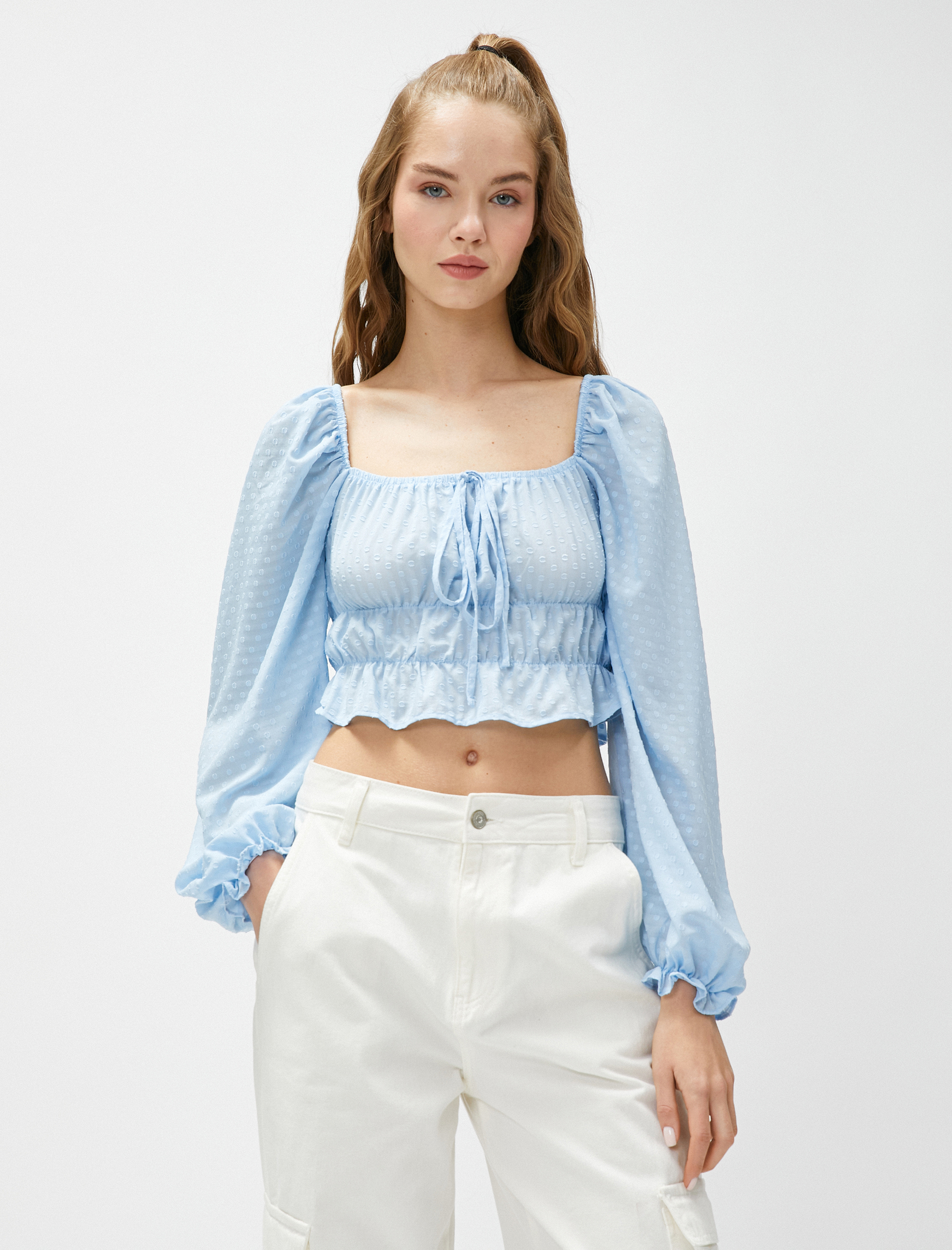   Crop Bluz Balon Kollu Kare Yaka Bağlama Detaylı Fırfırlı