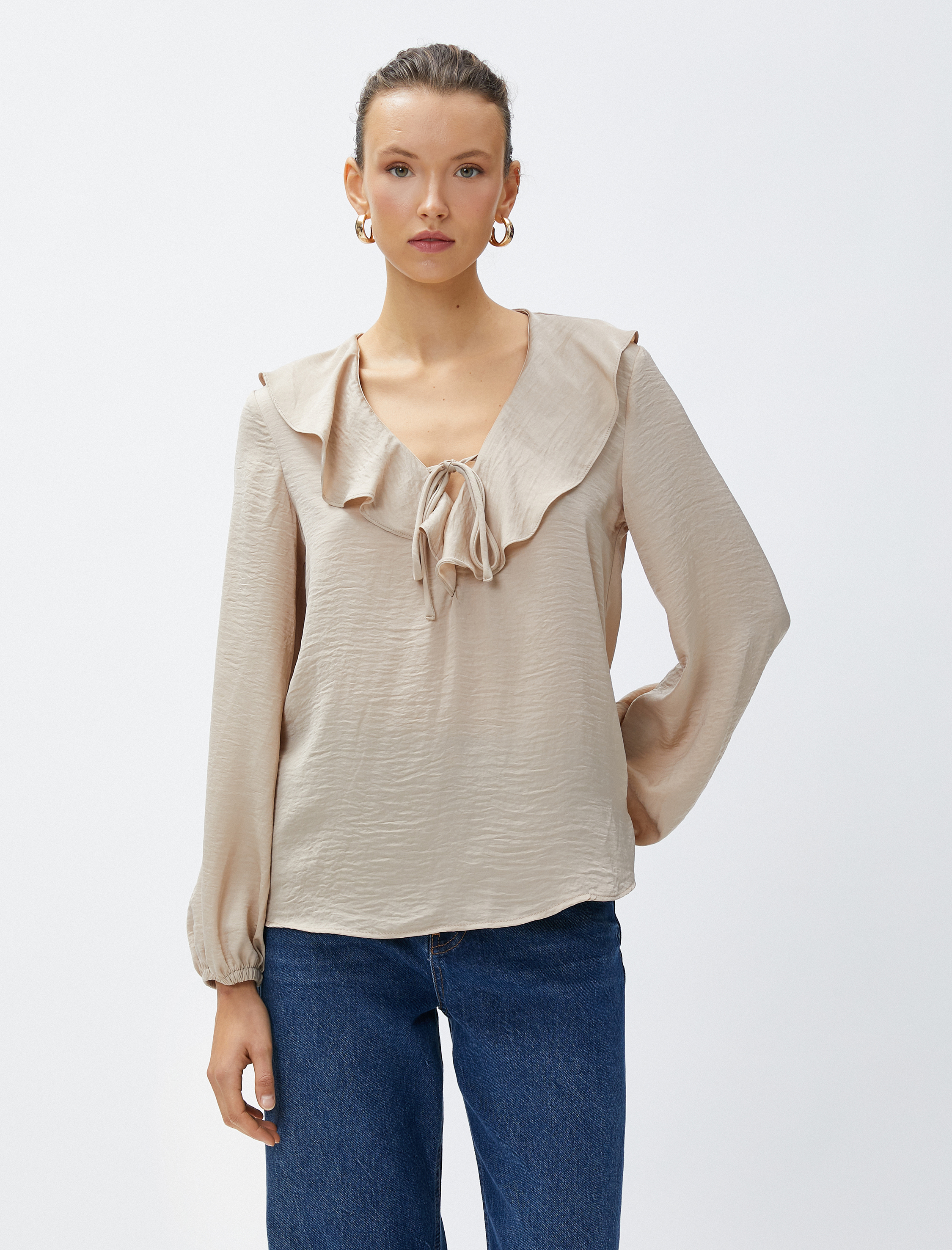   Volanlı Bluz V Yaka Uzun Kollu