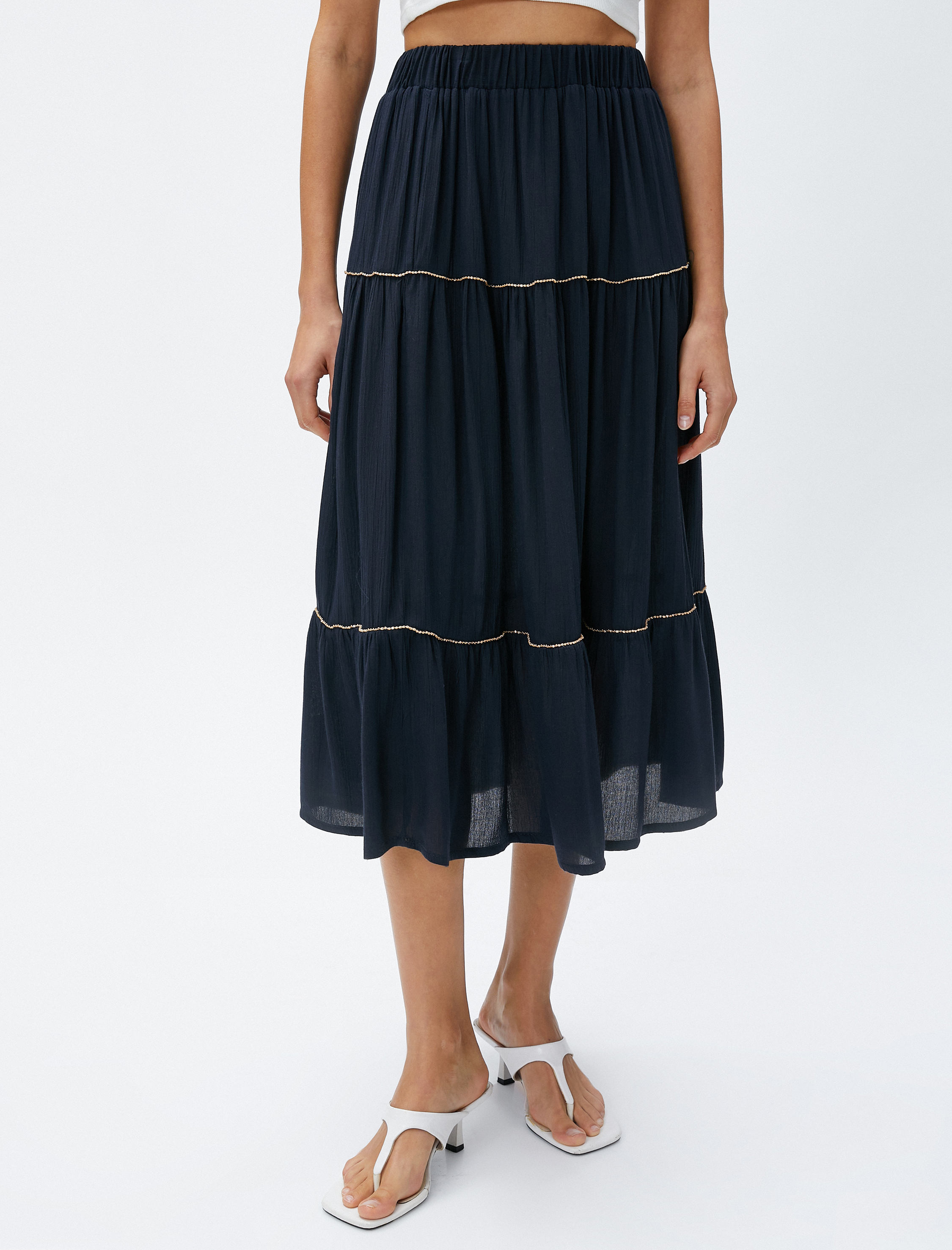   Katlı Kloş Etek Midi Boy Zincir Detaylı