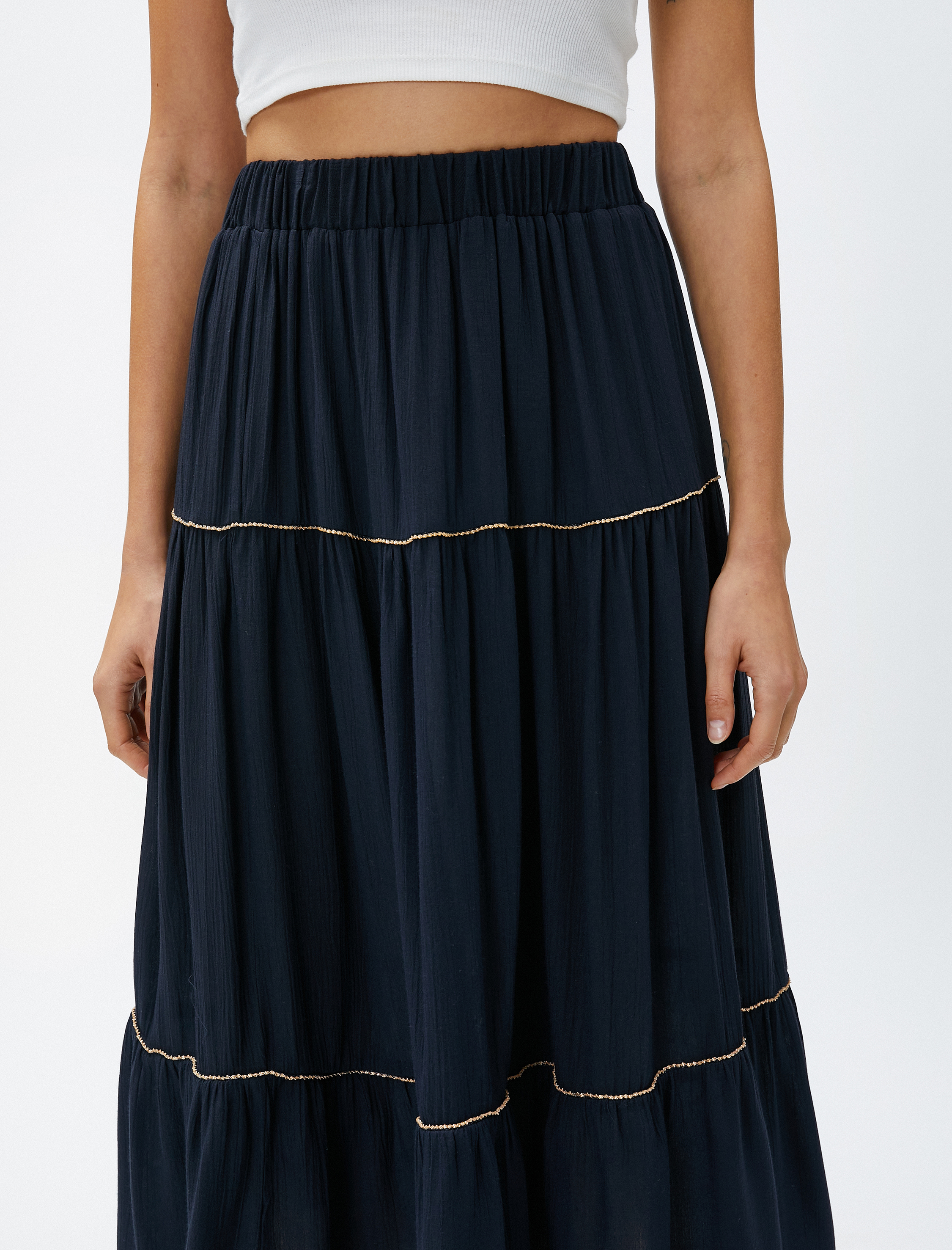   Katlı Kloş Etek Midi Boy Zincir Detaylı