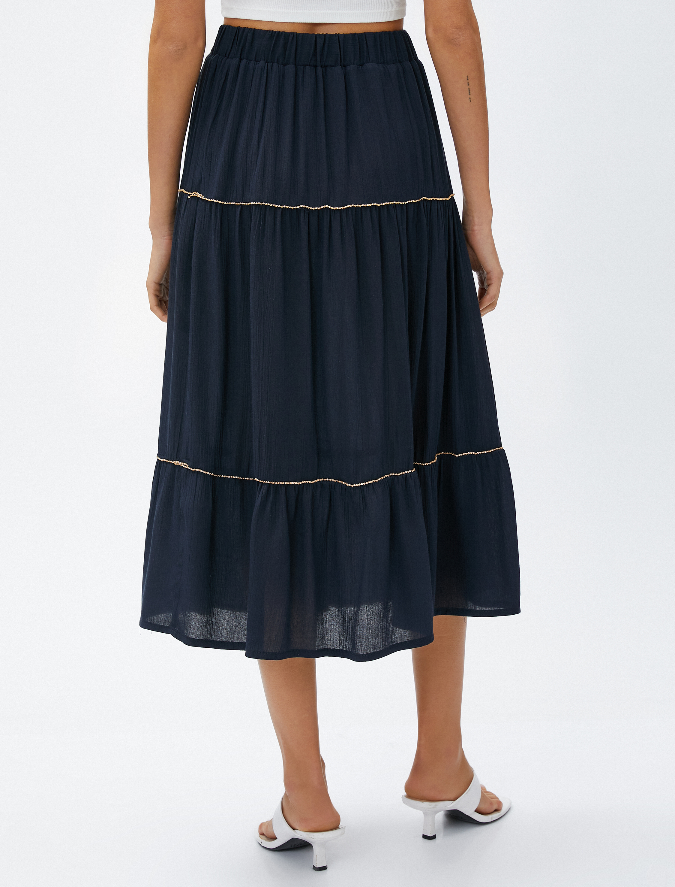   Katlı Kloş Etek Midi Boy Zincir Detaylı