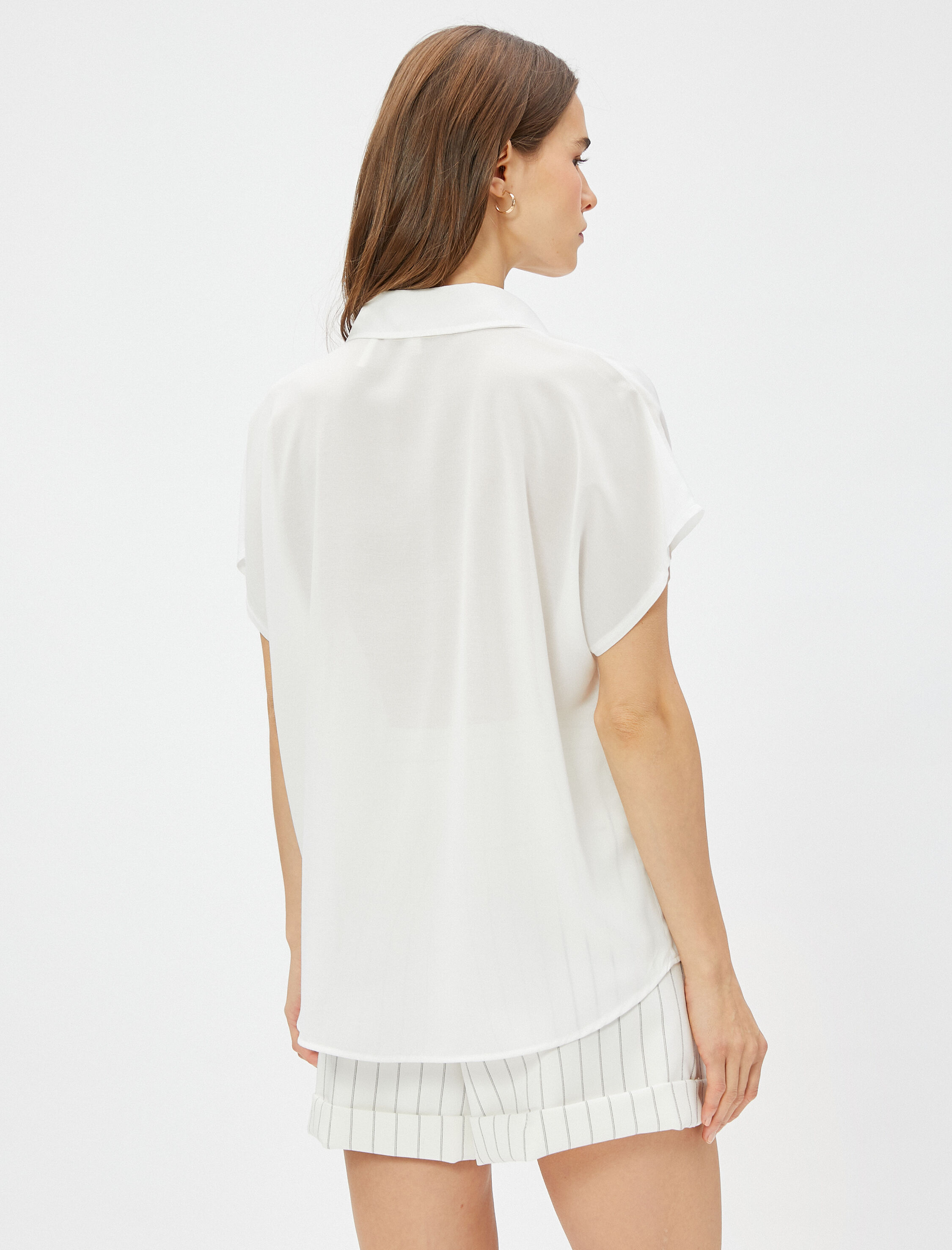   Kısa Kollu Gömlek Düğmeli