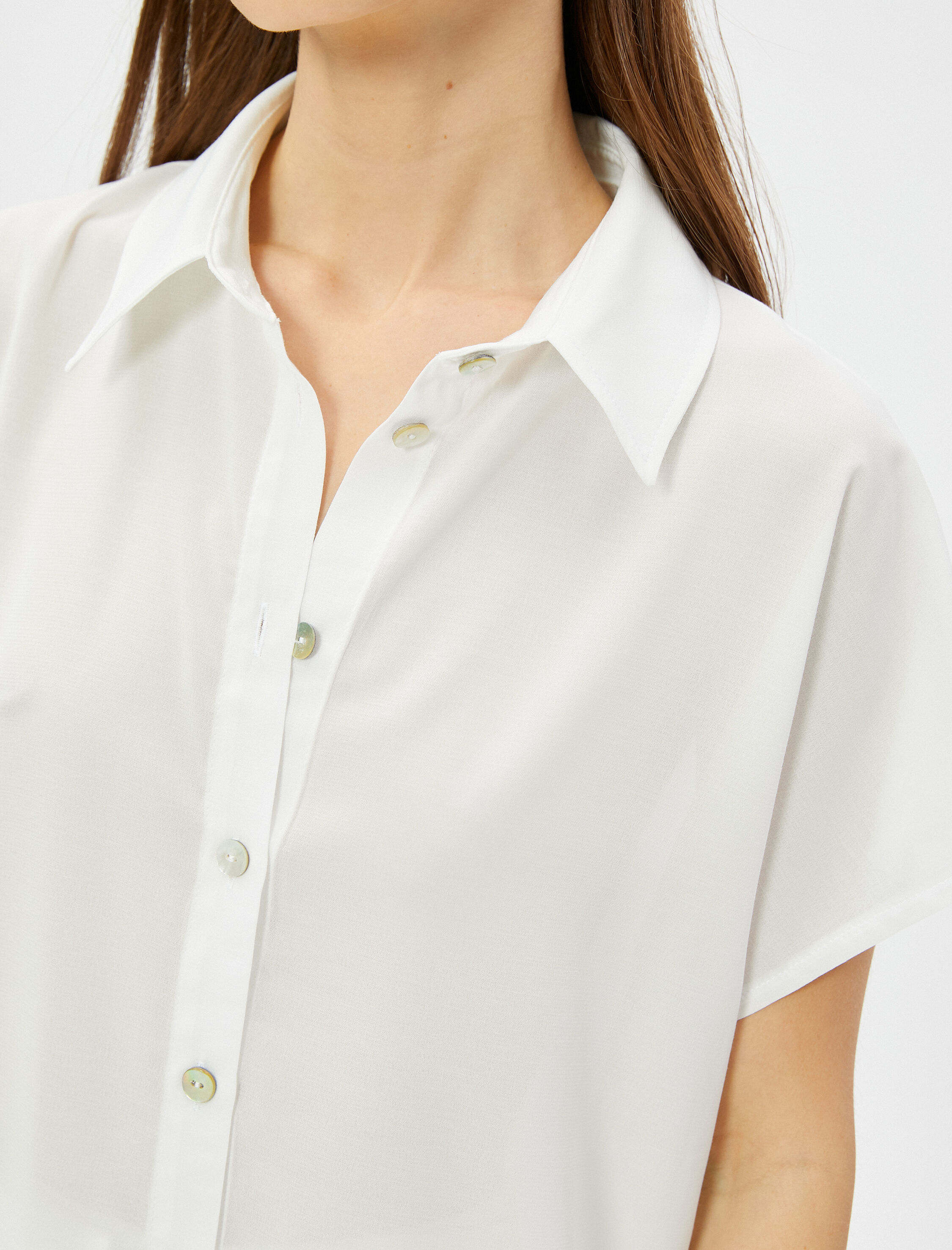   Kısa Kollu Gömlek Düğmeli