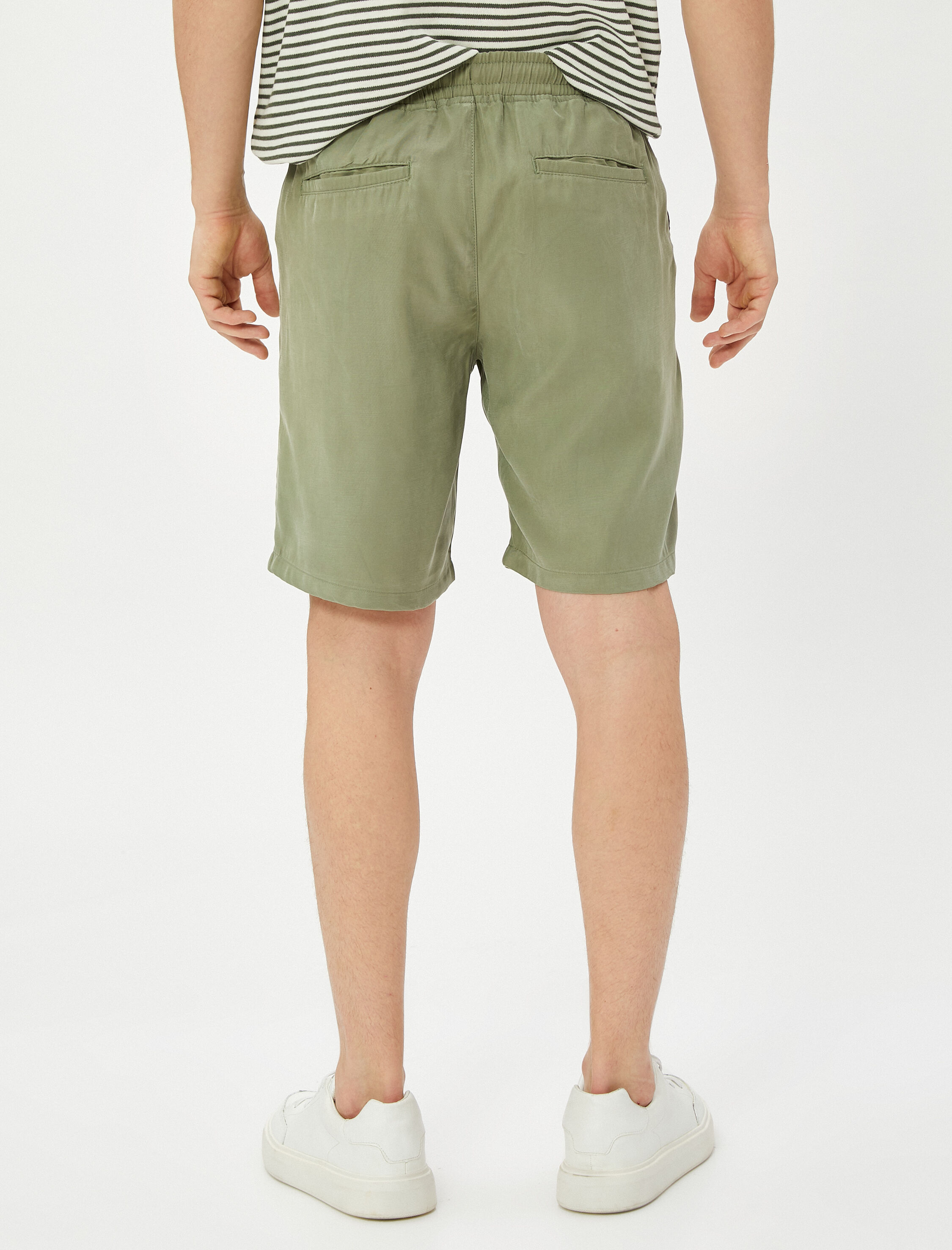   Basic Bermuda Şort Beli Bağcıklı Cep Detaylı