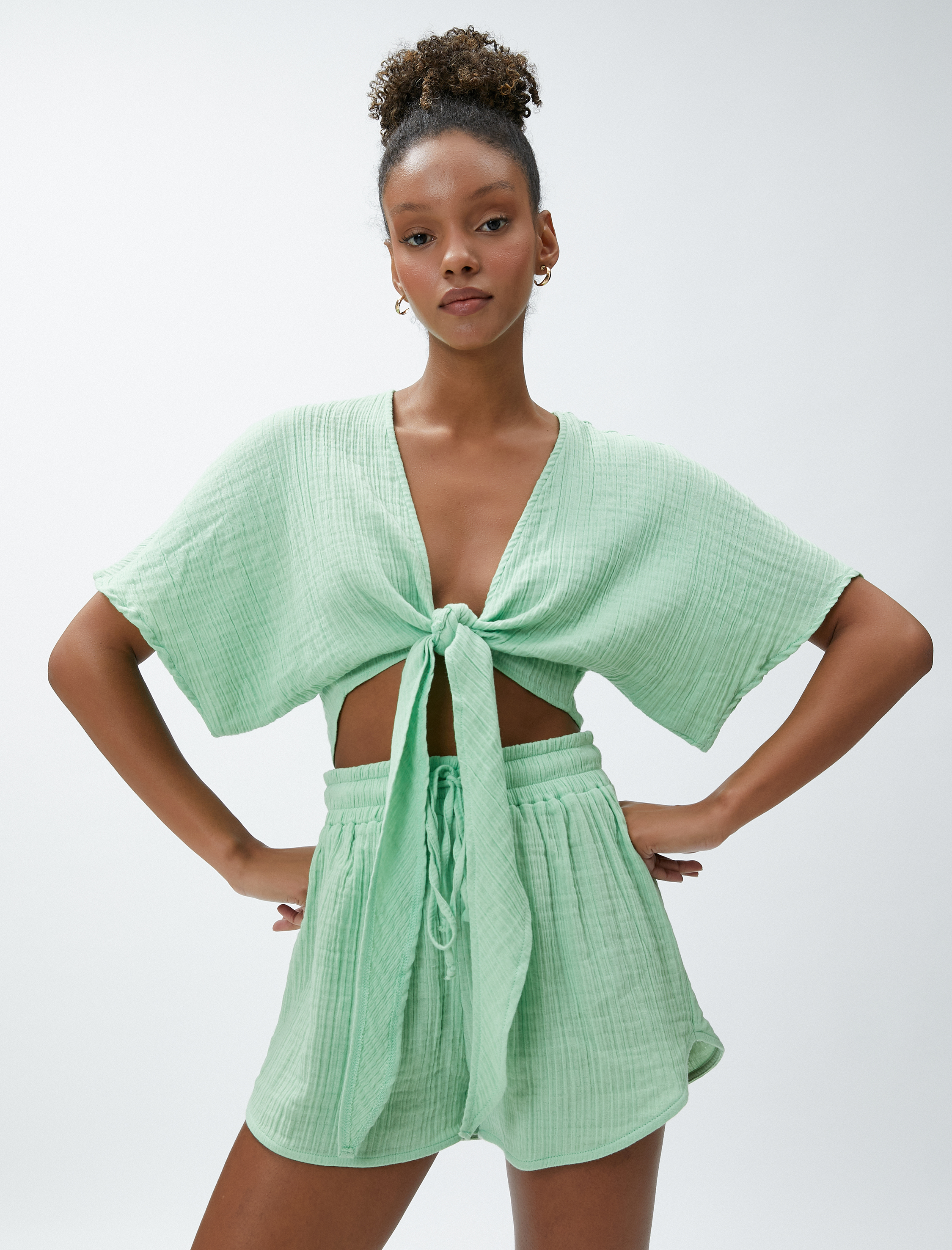 Koton Crop Yoga Tişört Kimono Görünümlü Bağlama Detaylı. 1