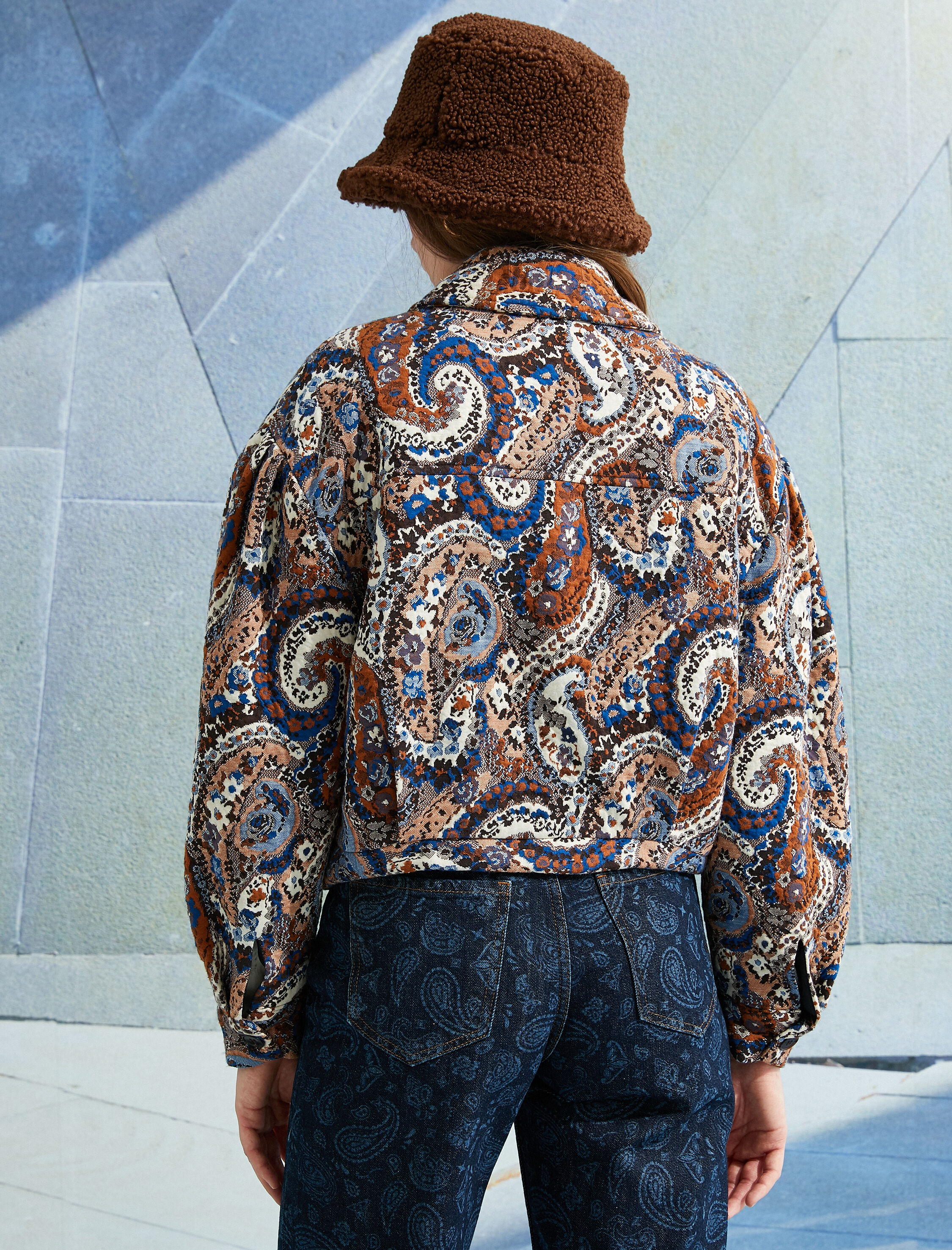   Etnik Desenli Katlı Yaka Kısa Ceket