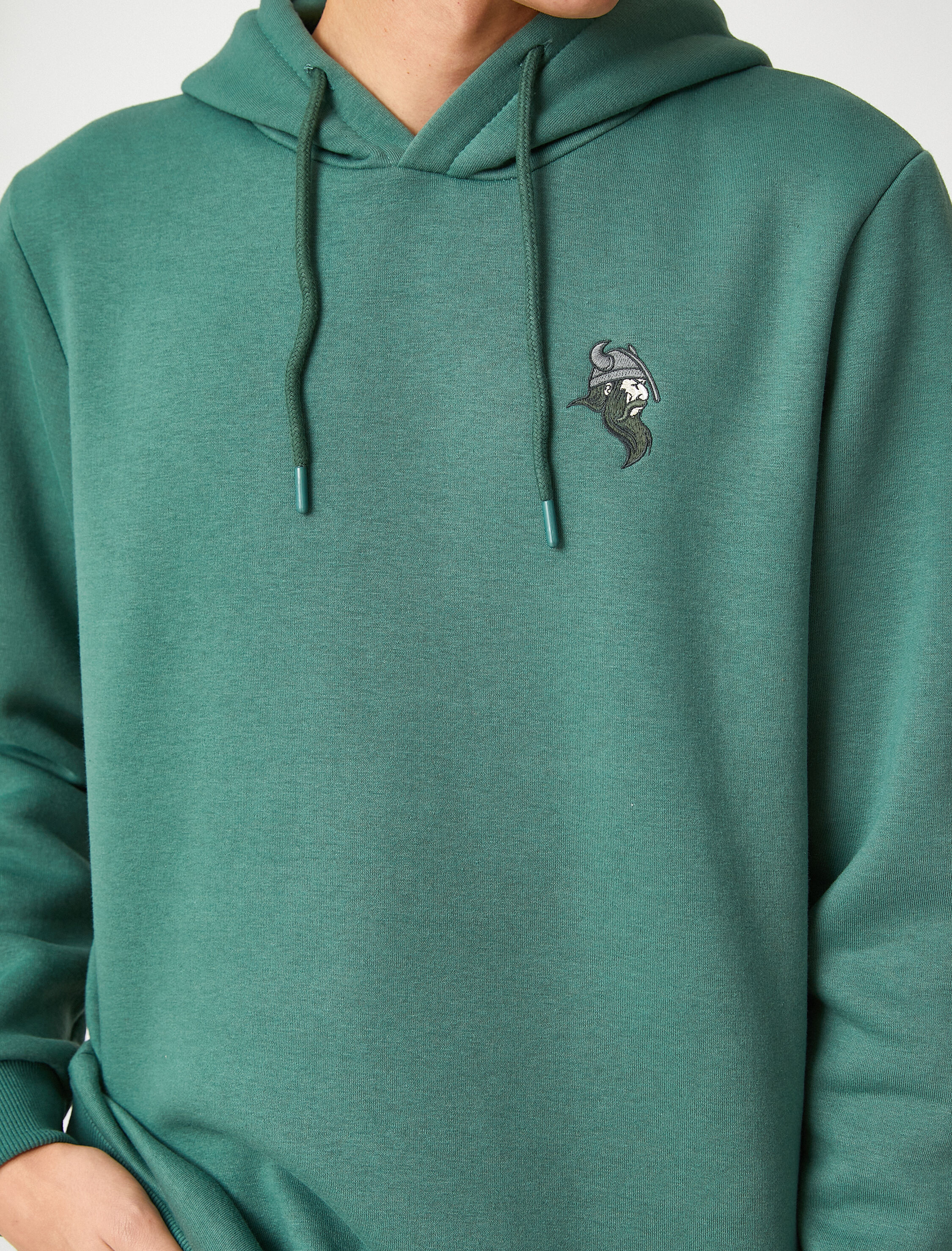   İşlemeli Kapşonlu Sweatshirt