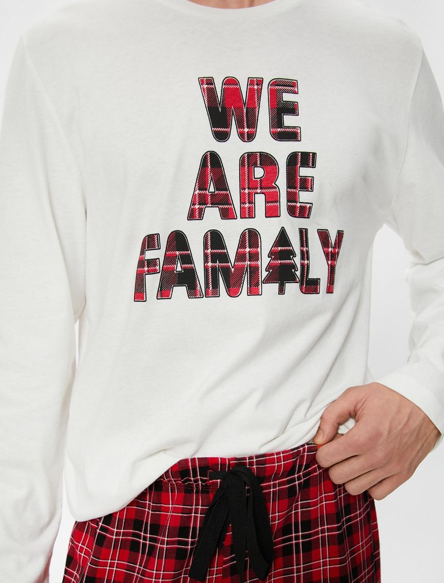   Yılbaşı Temalı Kışlık Pijama Takımı Slogan Baskılı Kareli