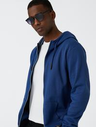 Fermuarlı Kapşonlu Sweatshirt Cepli Etiket Baskılı