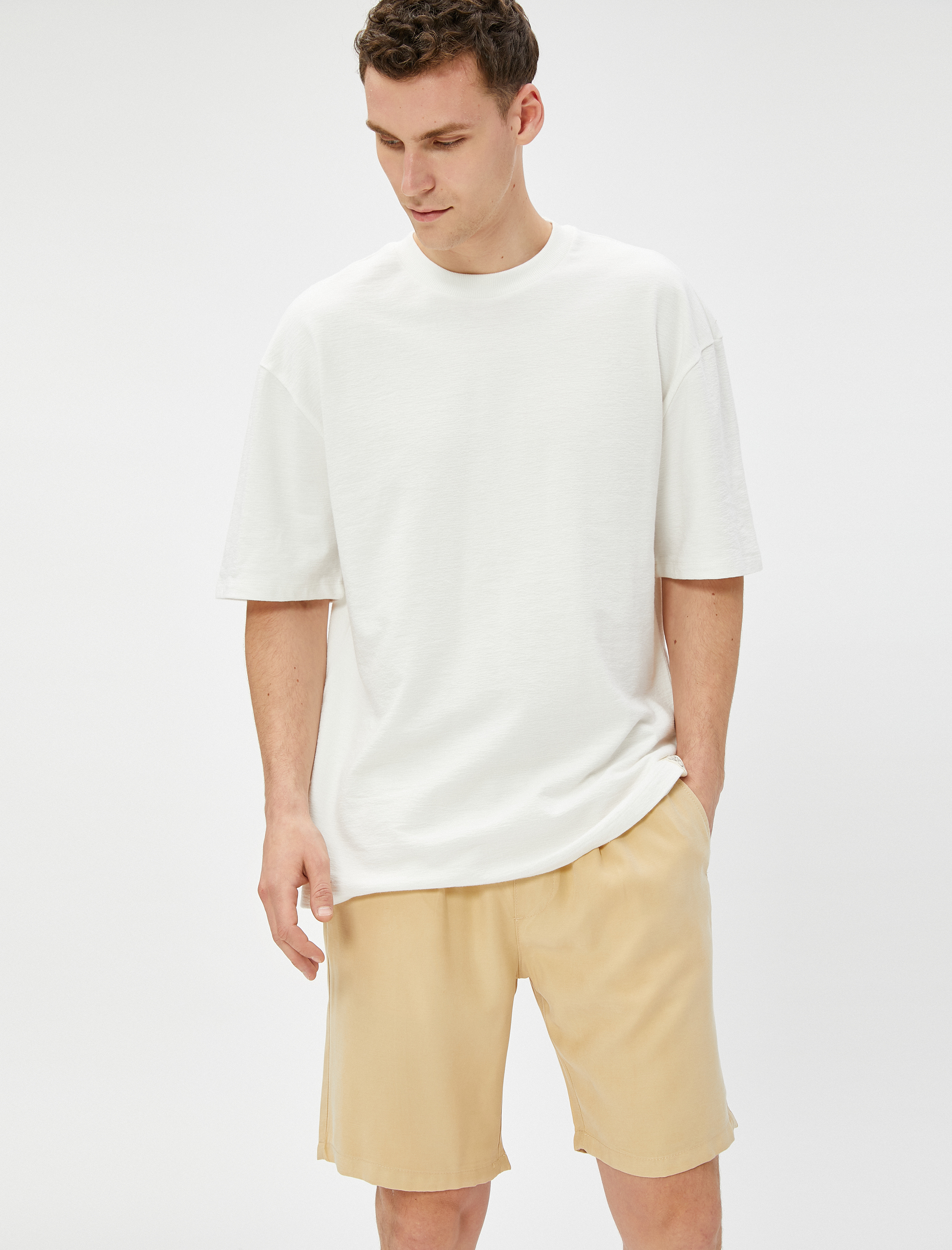   Basic Bermuda Şort Beli Bağcıklı Cep Detaylı