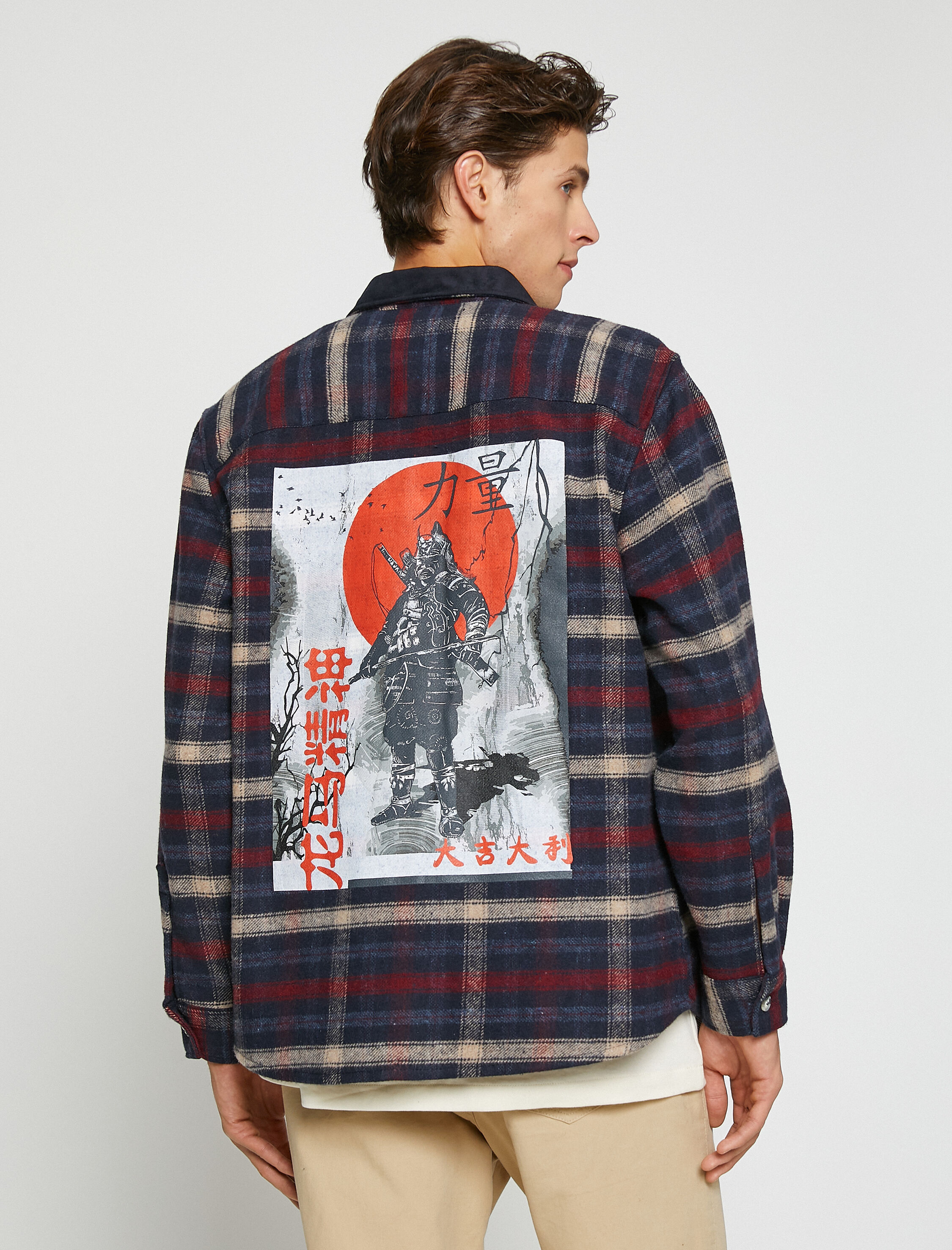   Ekoseli Oduncu Gömleği Yaka Detaylı