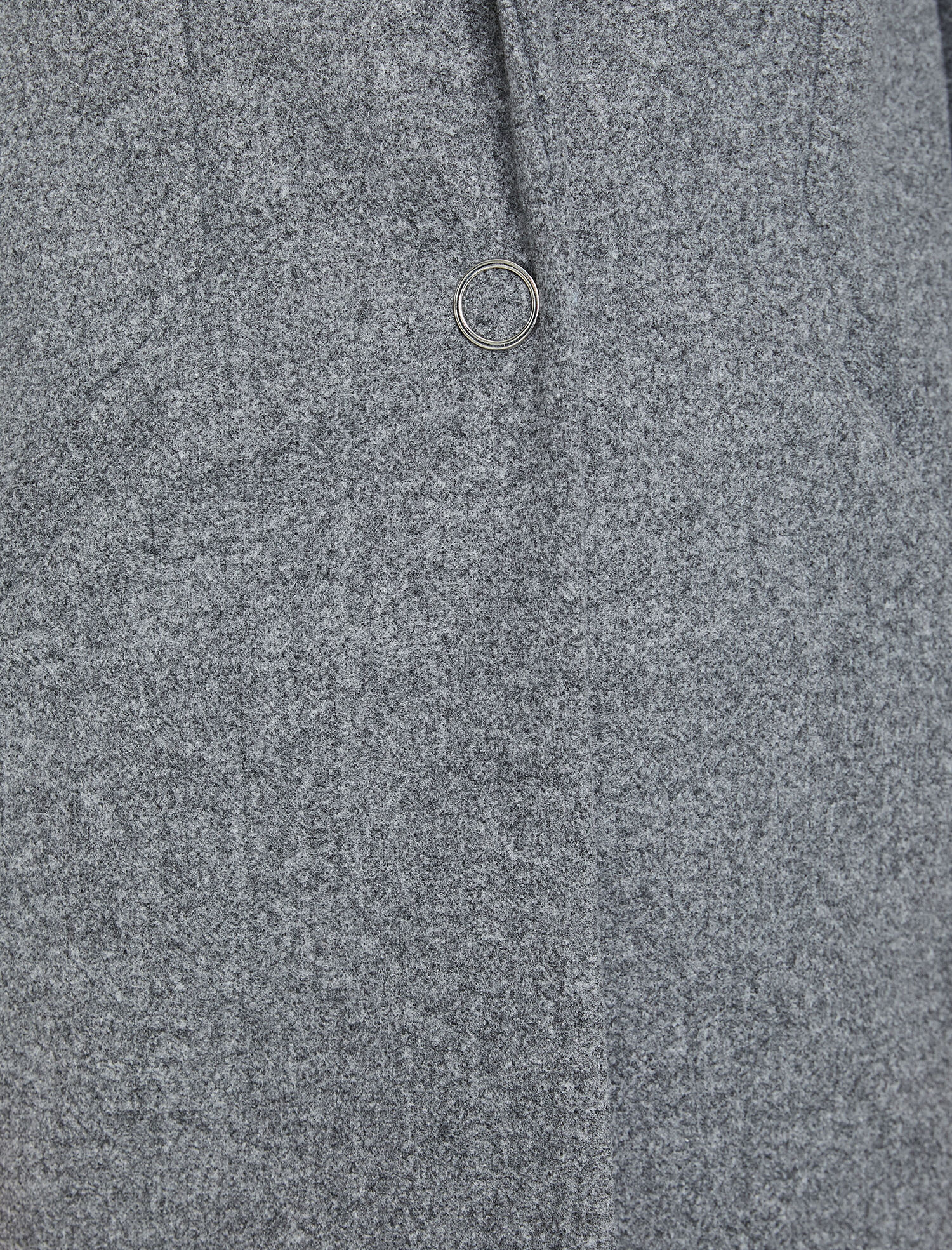   Düğme Detaylı Kaban