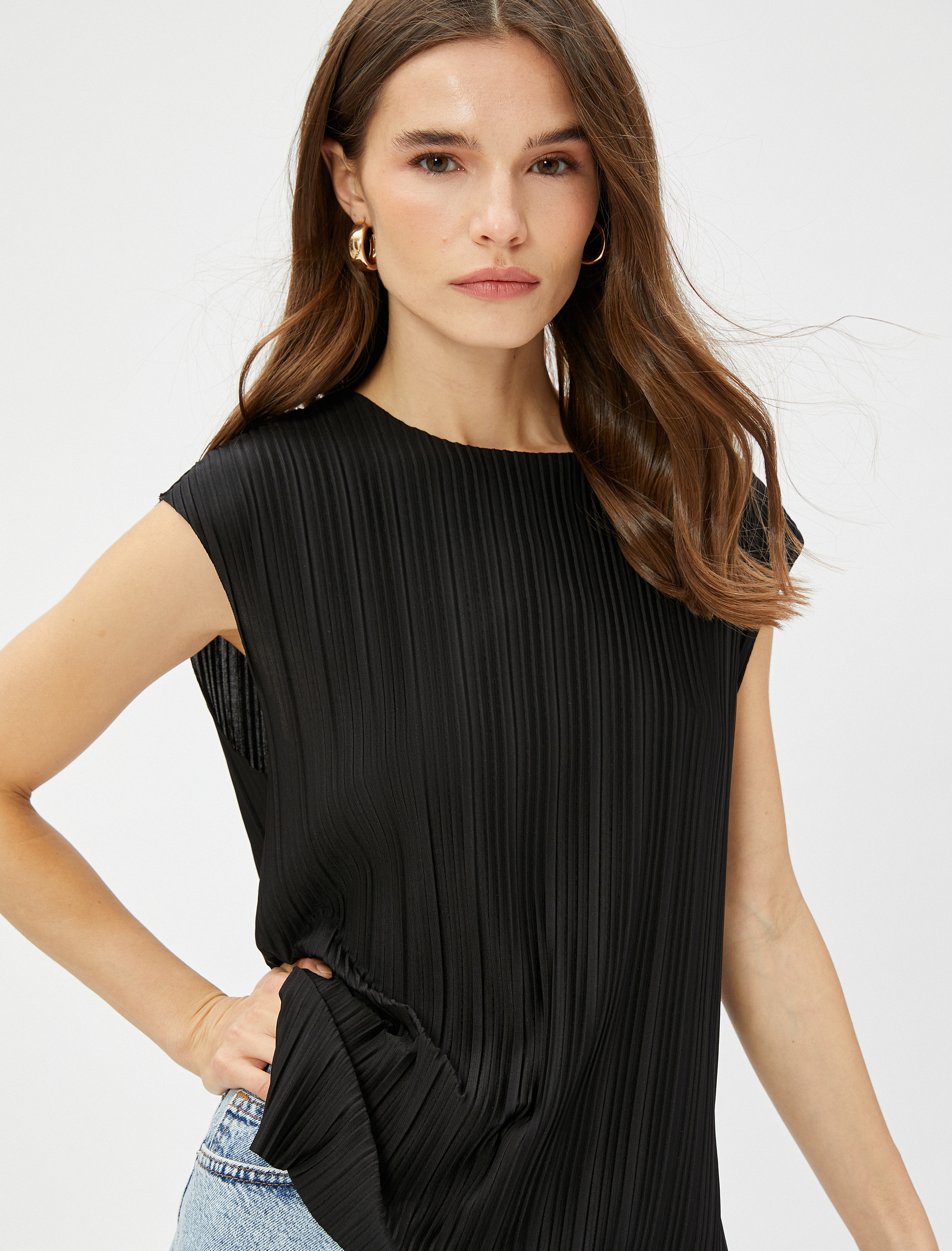   Çizgili Tişört Kolsuz Yırtmaç Detaylı