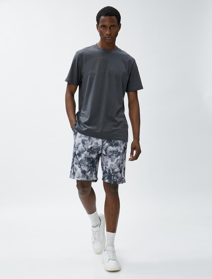  Beli Bağcıklı Şort Soyut Baskı Detaylı Cepli