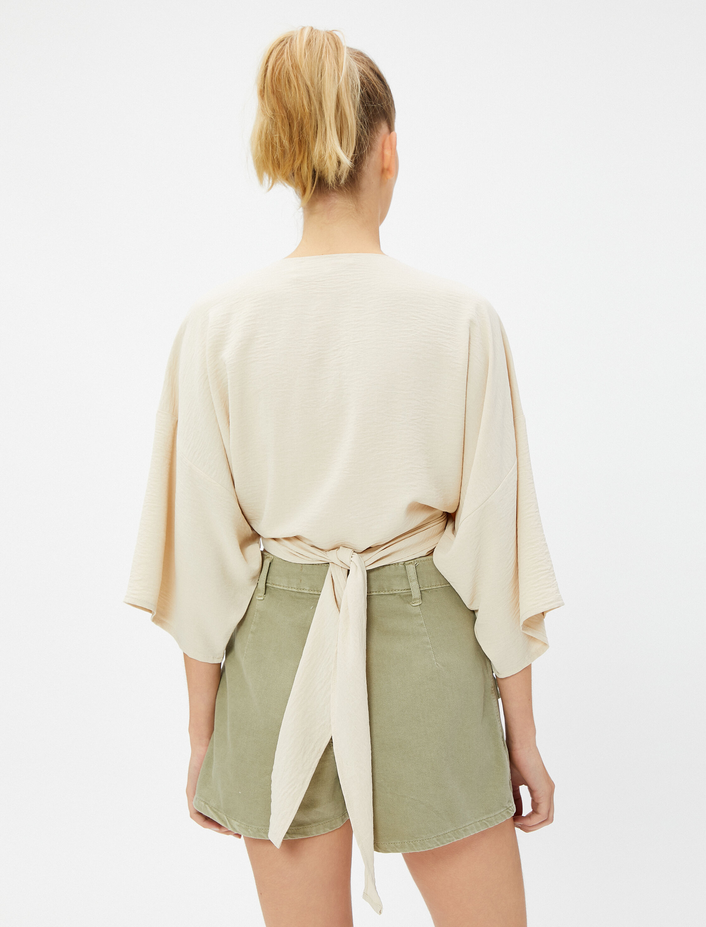   Crop Kimono Önden Bağlama Detaylı Geniş Kollu