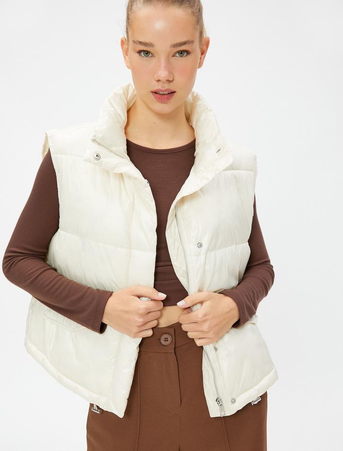  Şişme Yelek Dik Yaka Cep Detaylı Fermuarlı Çıtçıt Kapama