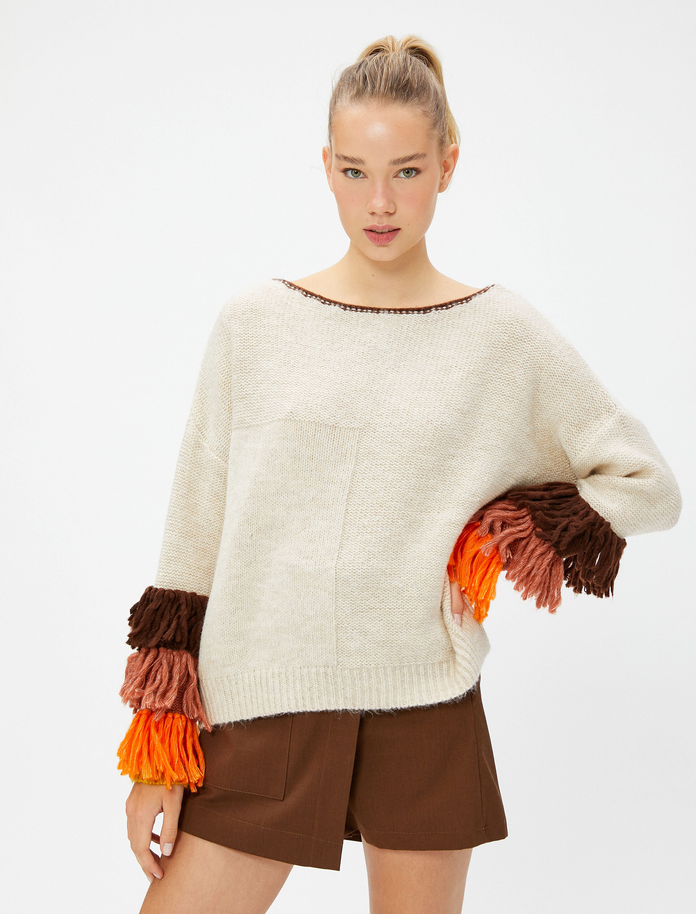   Bisiklet Yaka Triko Kazak Örgü Renk Bloklu Püskül Detaylı