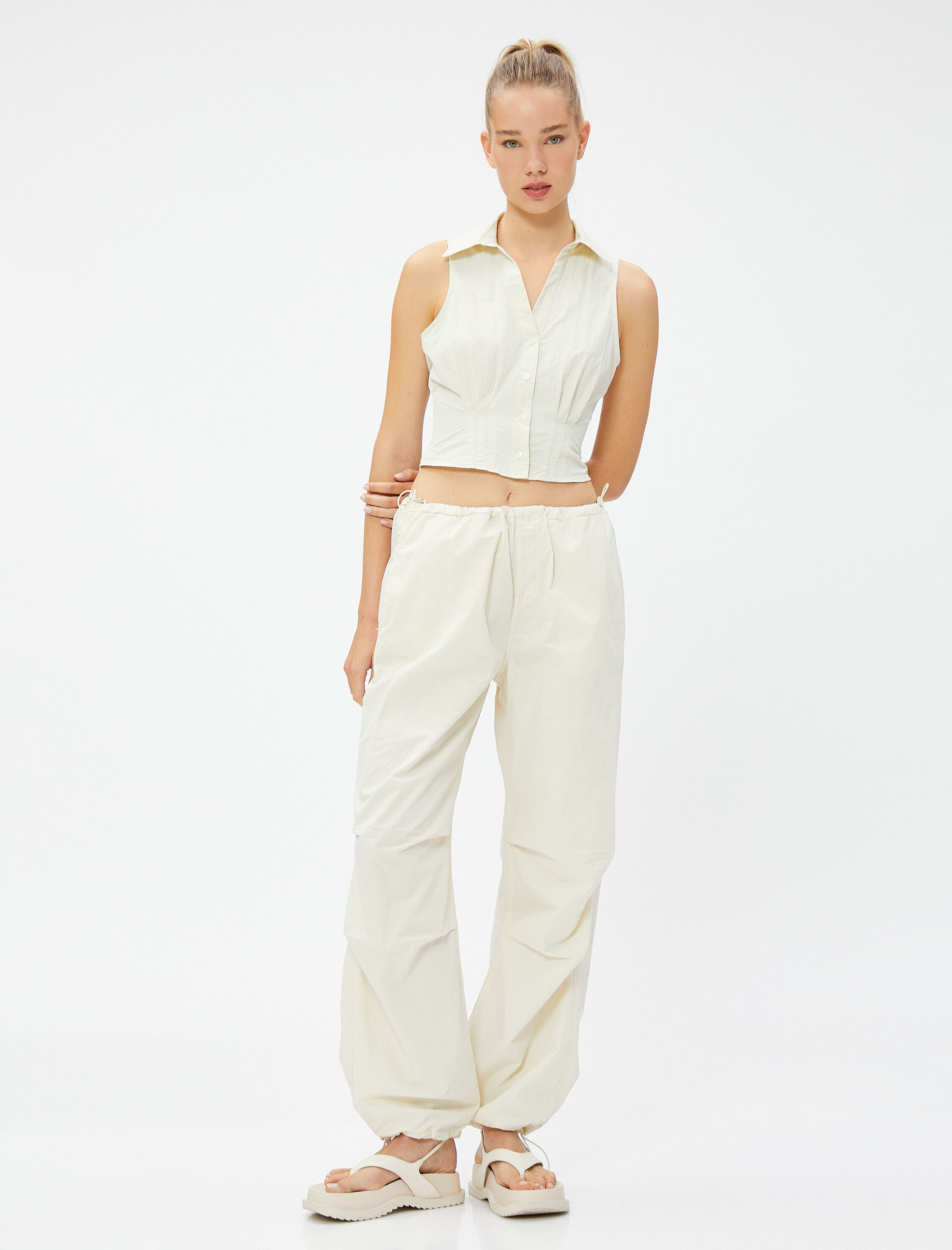   Crop Gömlek Kolsuz Korse Detaylı Manşet Yaka
